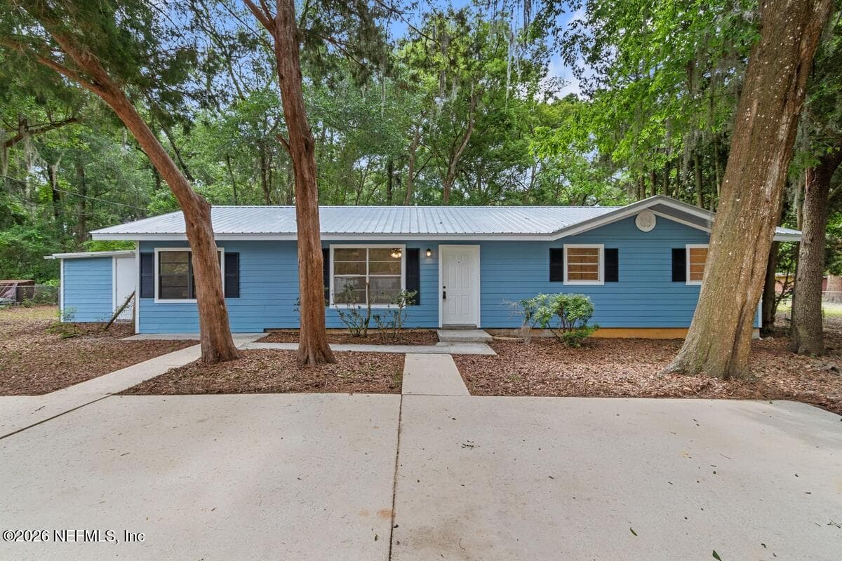 110 KAREN Drive, Palatka — exterior