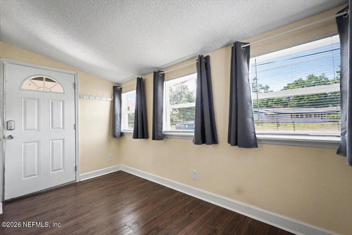 2425 TULSA Road N, Jacksonville — photo 2