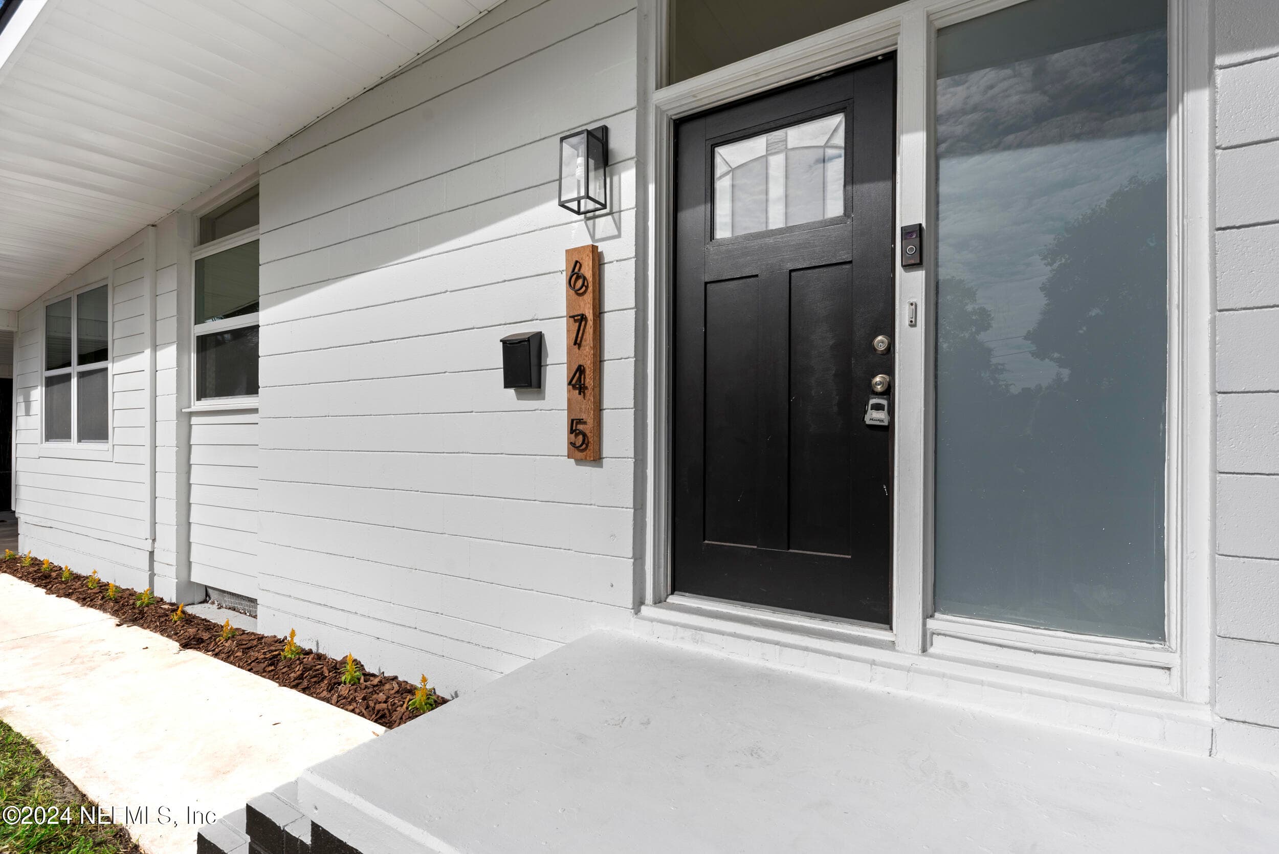 6745 LAURINA Place, Jacksonville, FL 32216, Jacksonville — photo 2