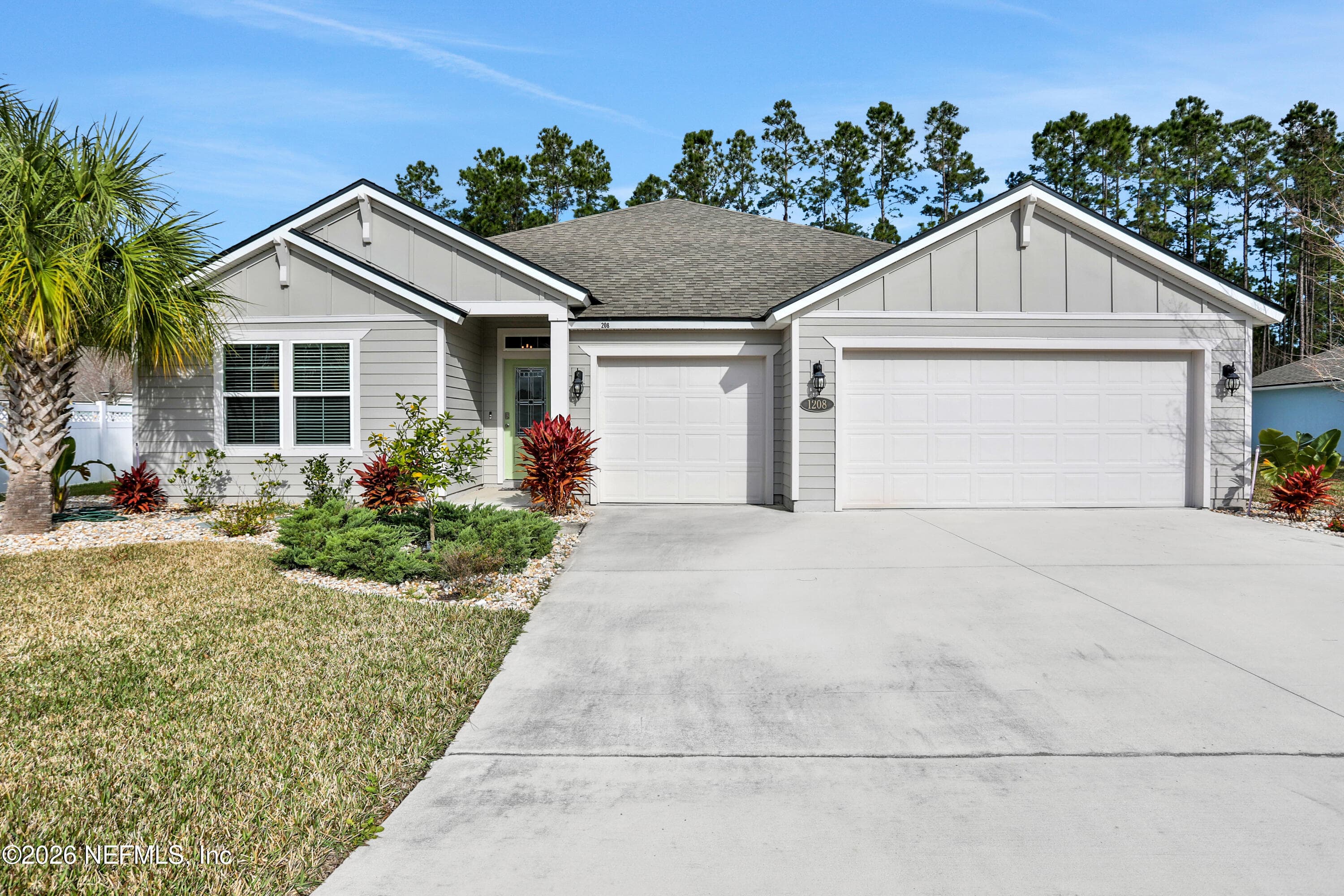 1208 CASTLE TRAIL Drive, St. Johns — exterior
