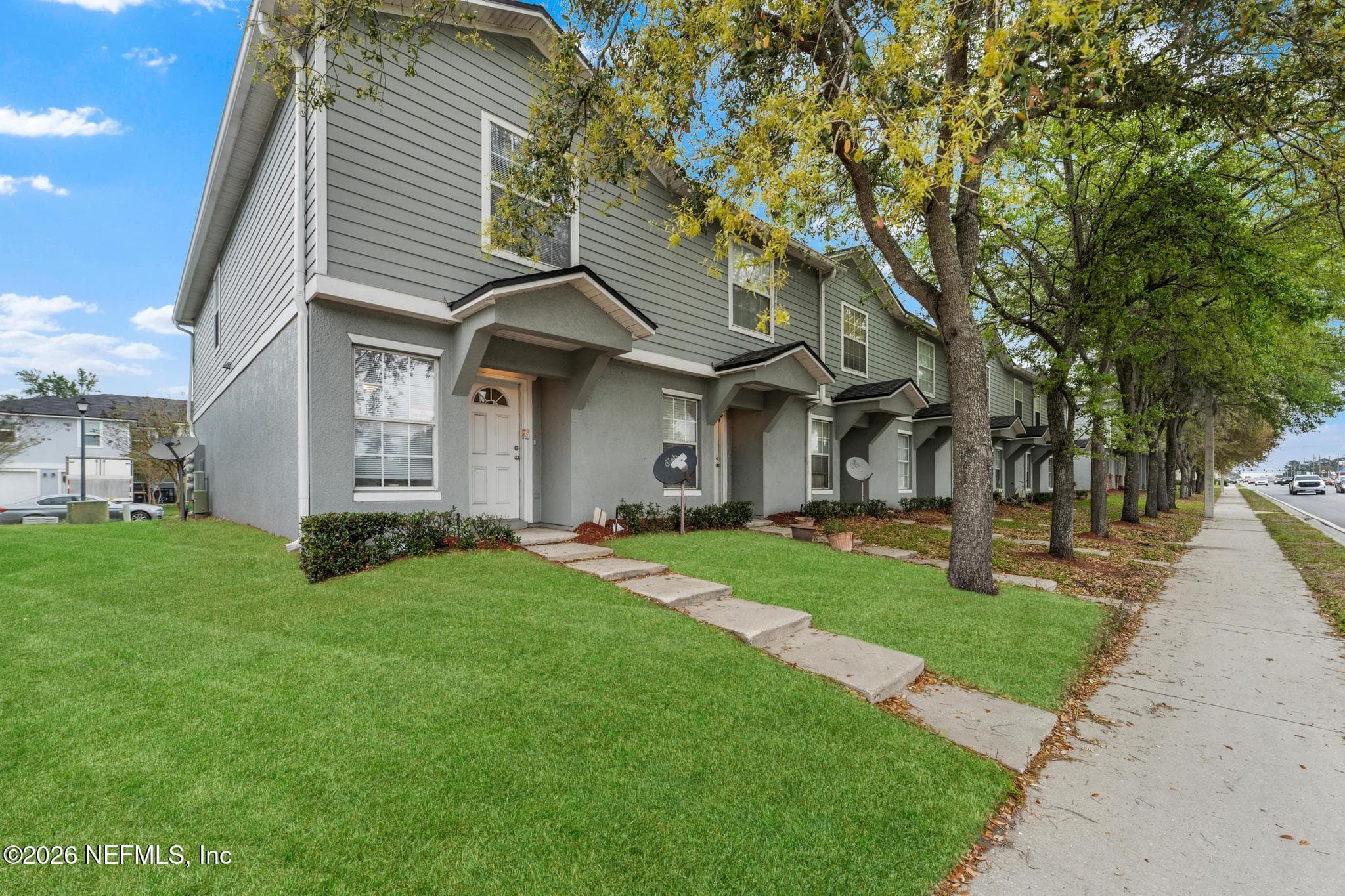 8446 MCGIRTS VILLAGE Lane, Jacksonville — photo 3