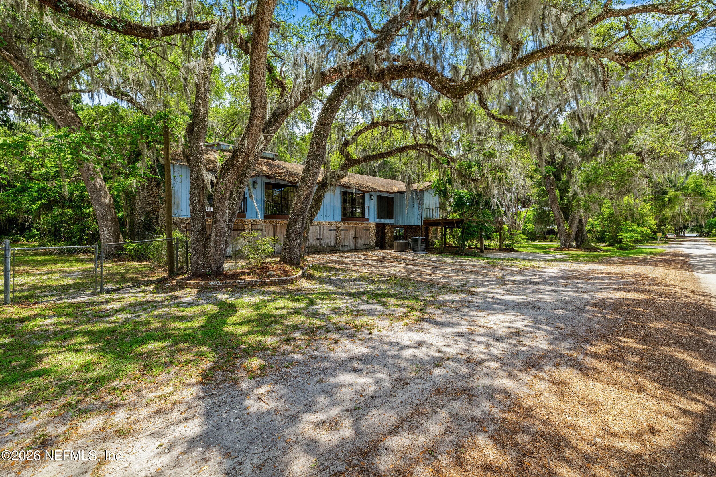 24900 NE 147 Place, Salt Springs — exterior