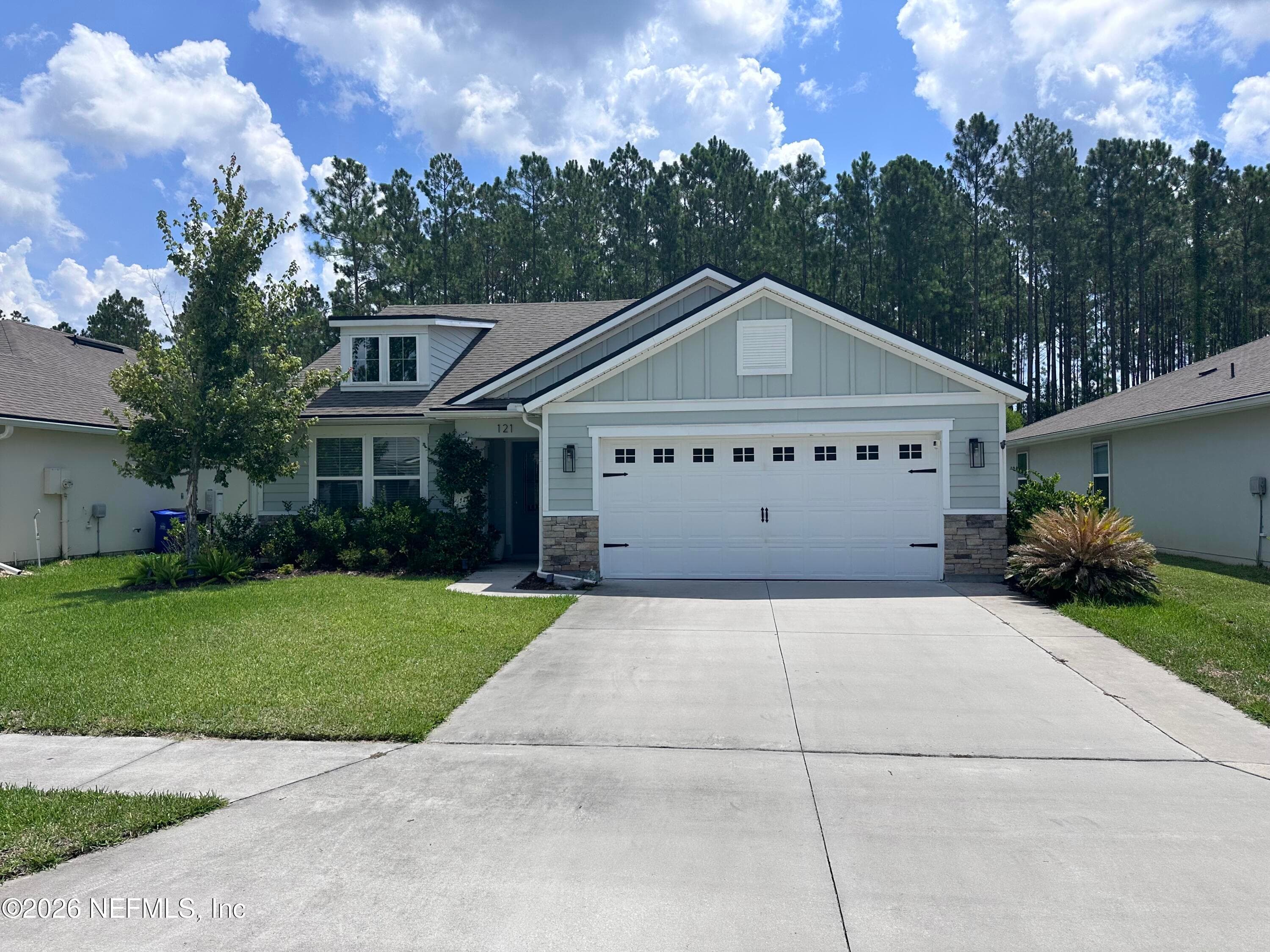 121 BALMORAL CASTLE Drive, St. Johns — exterior
