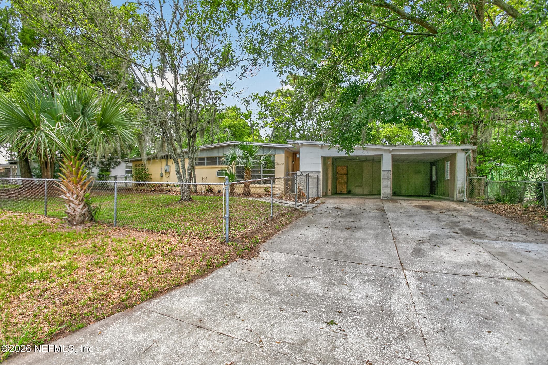1640 CHATEAU Drive, Jacksonville — exterior