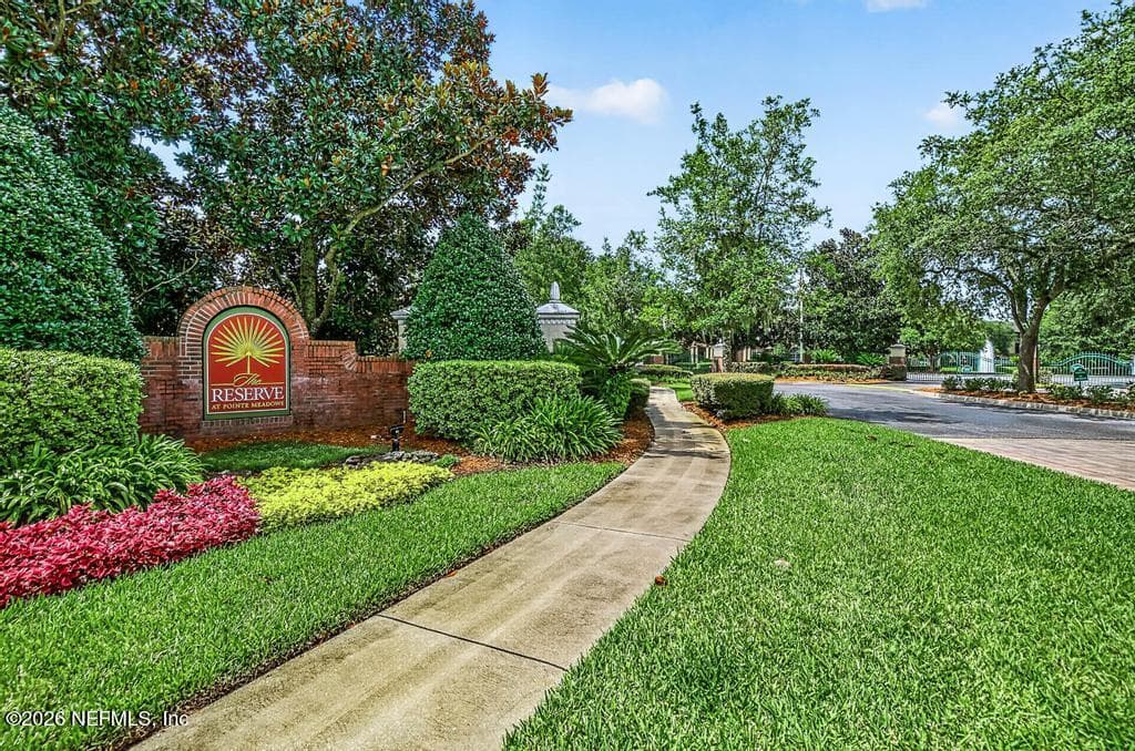 7800 POINT MEADOWS Drive 126, Jacksonville — exterior
