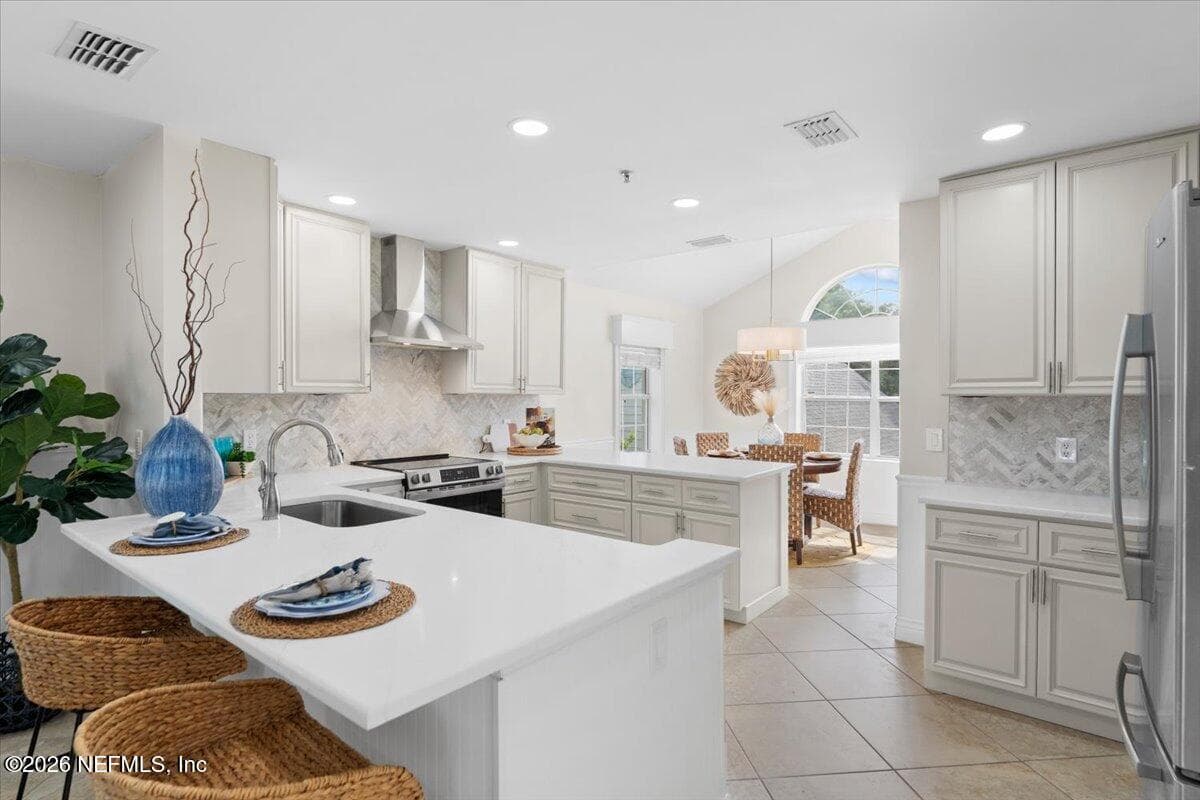 320 VILLAGE Drive D, St. Augustine, FL 32084, St. Augustine — photo 2