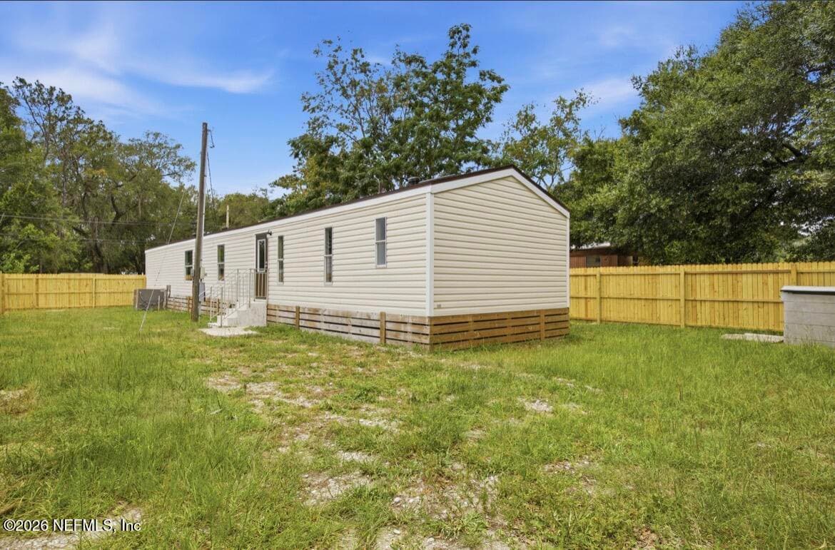 8427 MCGLOTHLIN Street, Jacksonville — exterior