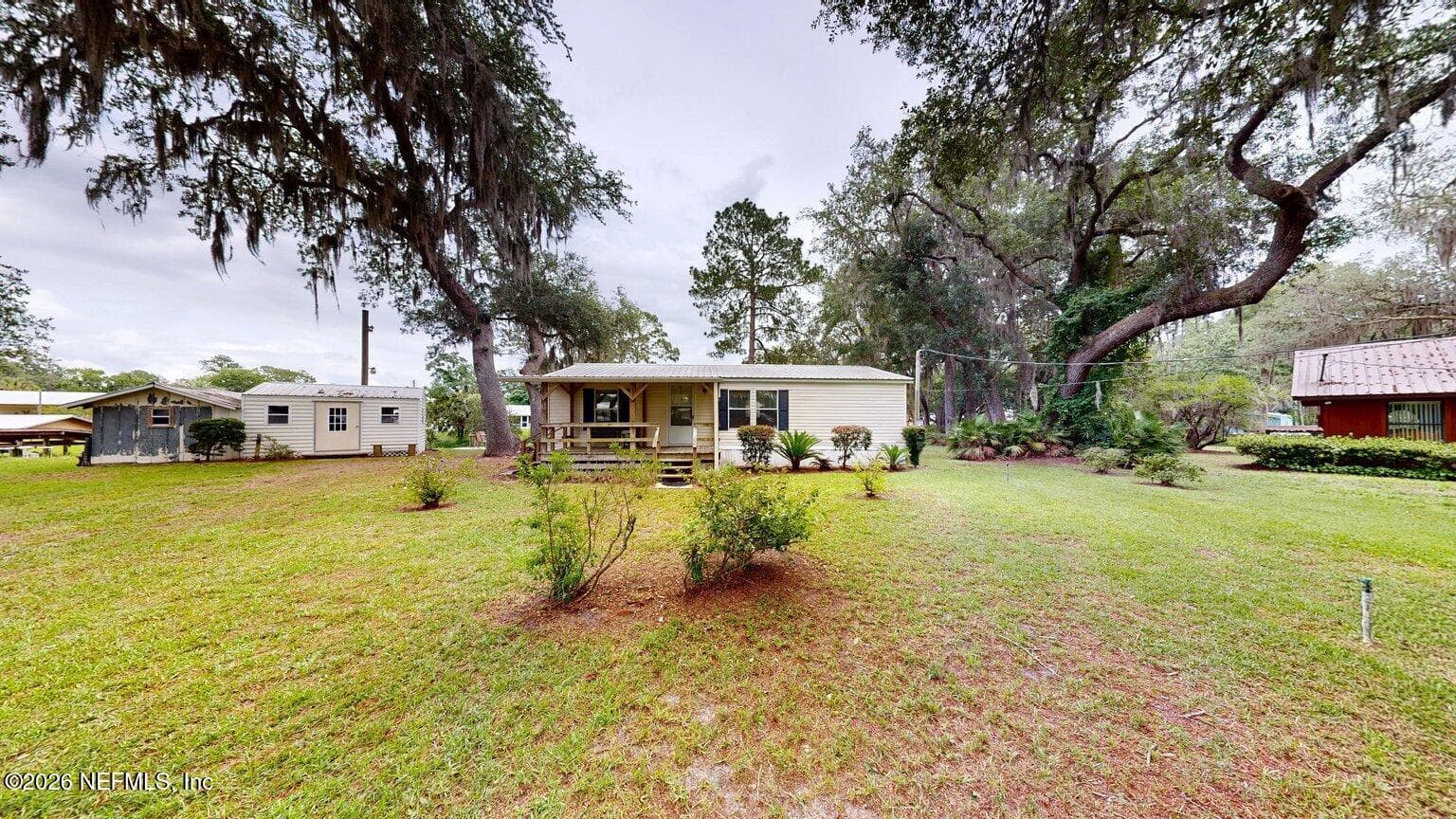 142 WATERSIDE Avenue, Satsuma, FL 32189, Satsuma — exterior
