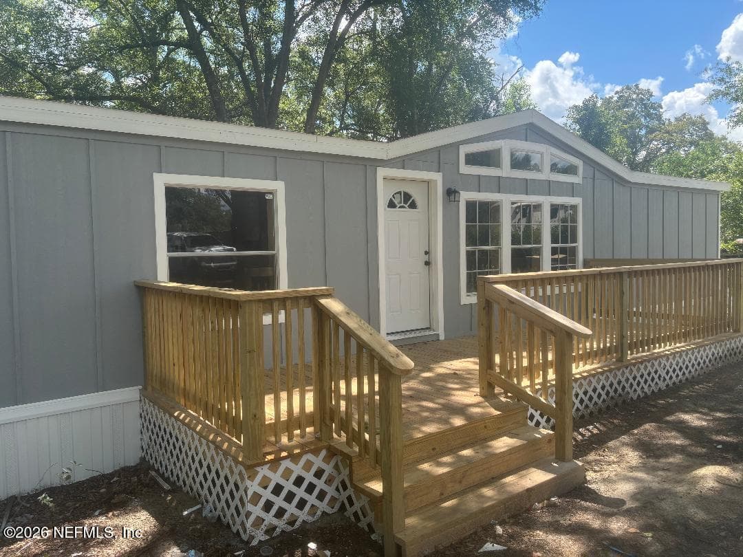 60 PLANKTON Avenue, Middleburg — exterior