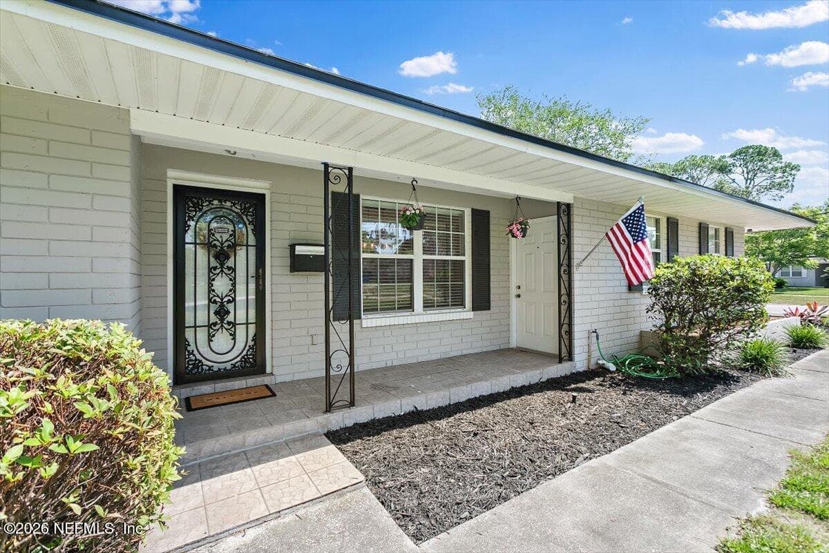 560 MANDALAY Road, Jacksonville — photo 3