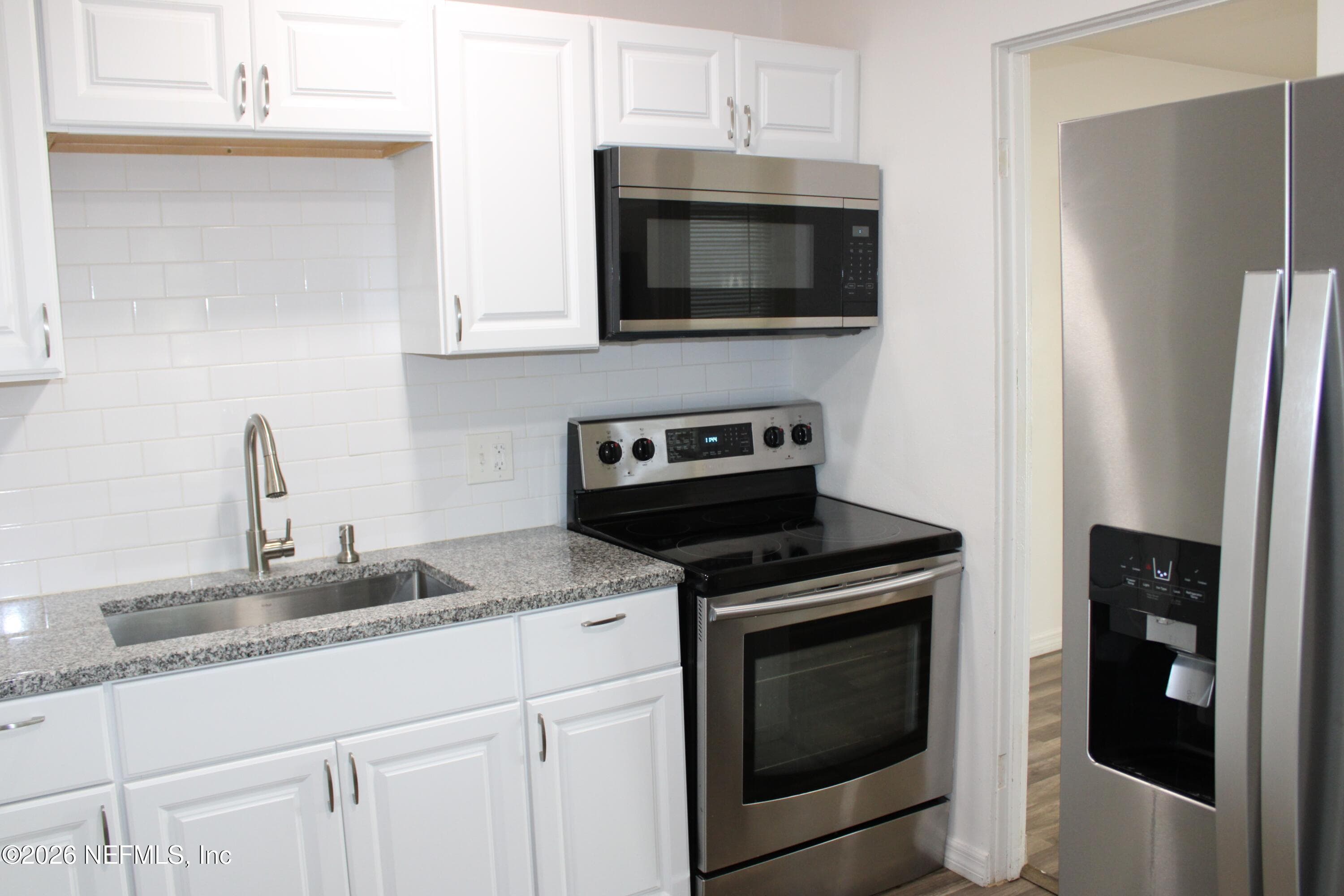 3661 CASCADE Road, Jacksonville, FL 32207, Jacksonville — photo 3