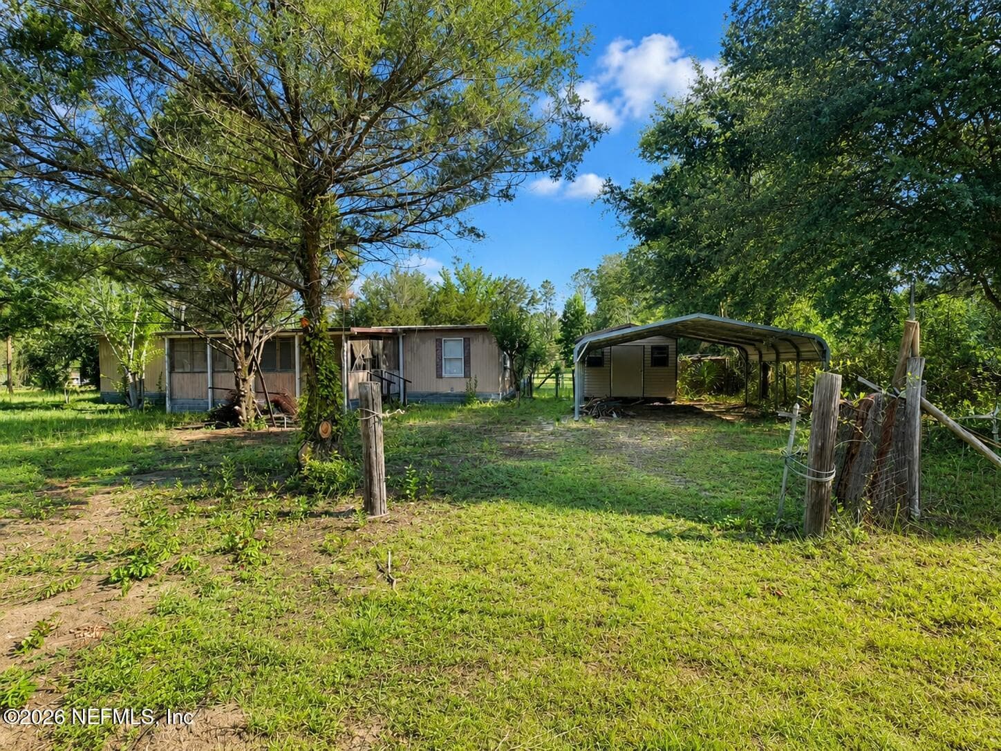 602 JUNIOR LAKE Drive, Interlachen — exterior