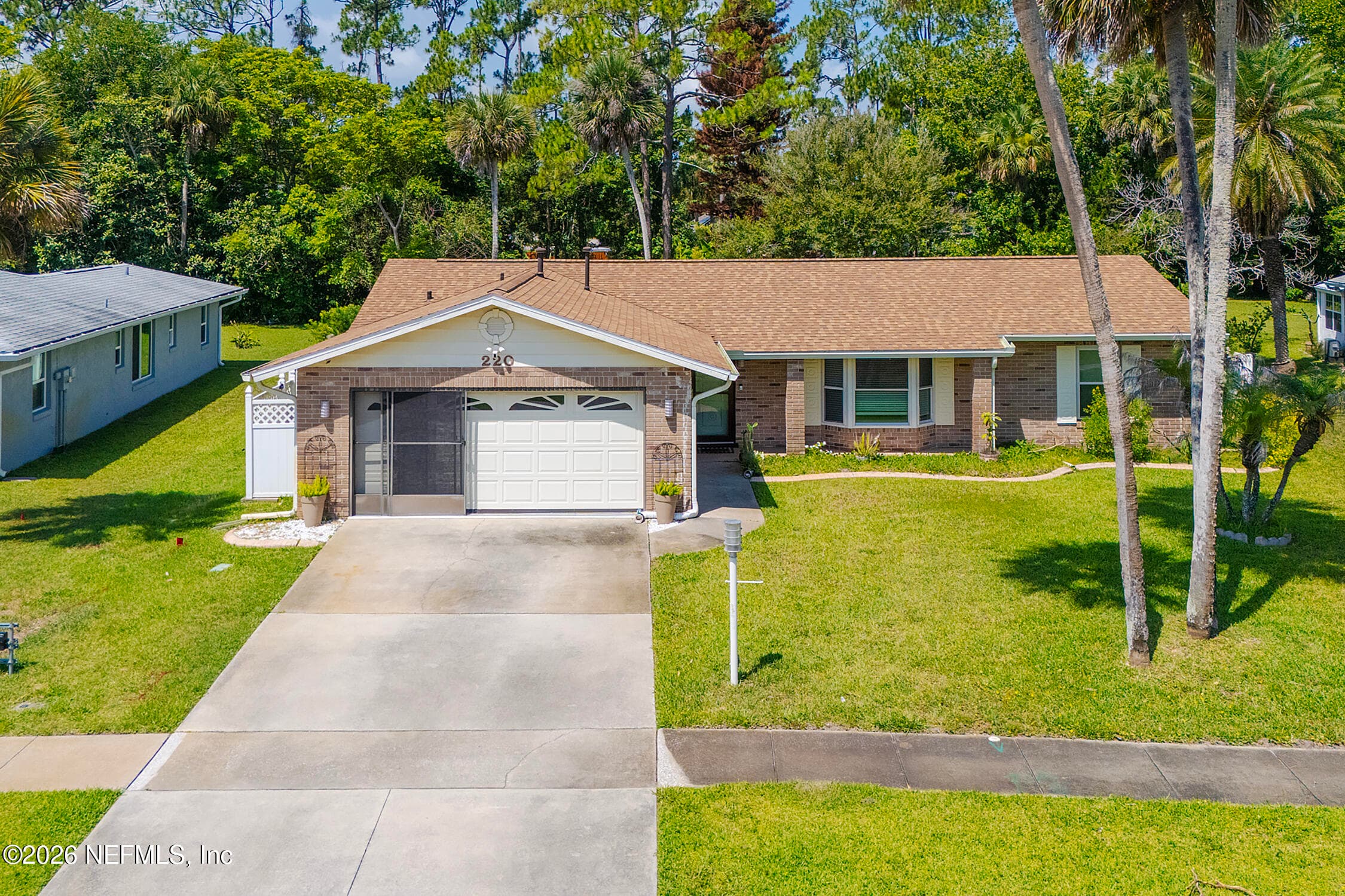 220 YORKTOWNE Drive, Daytona Beach — photo 2