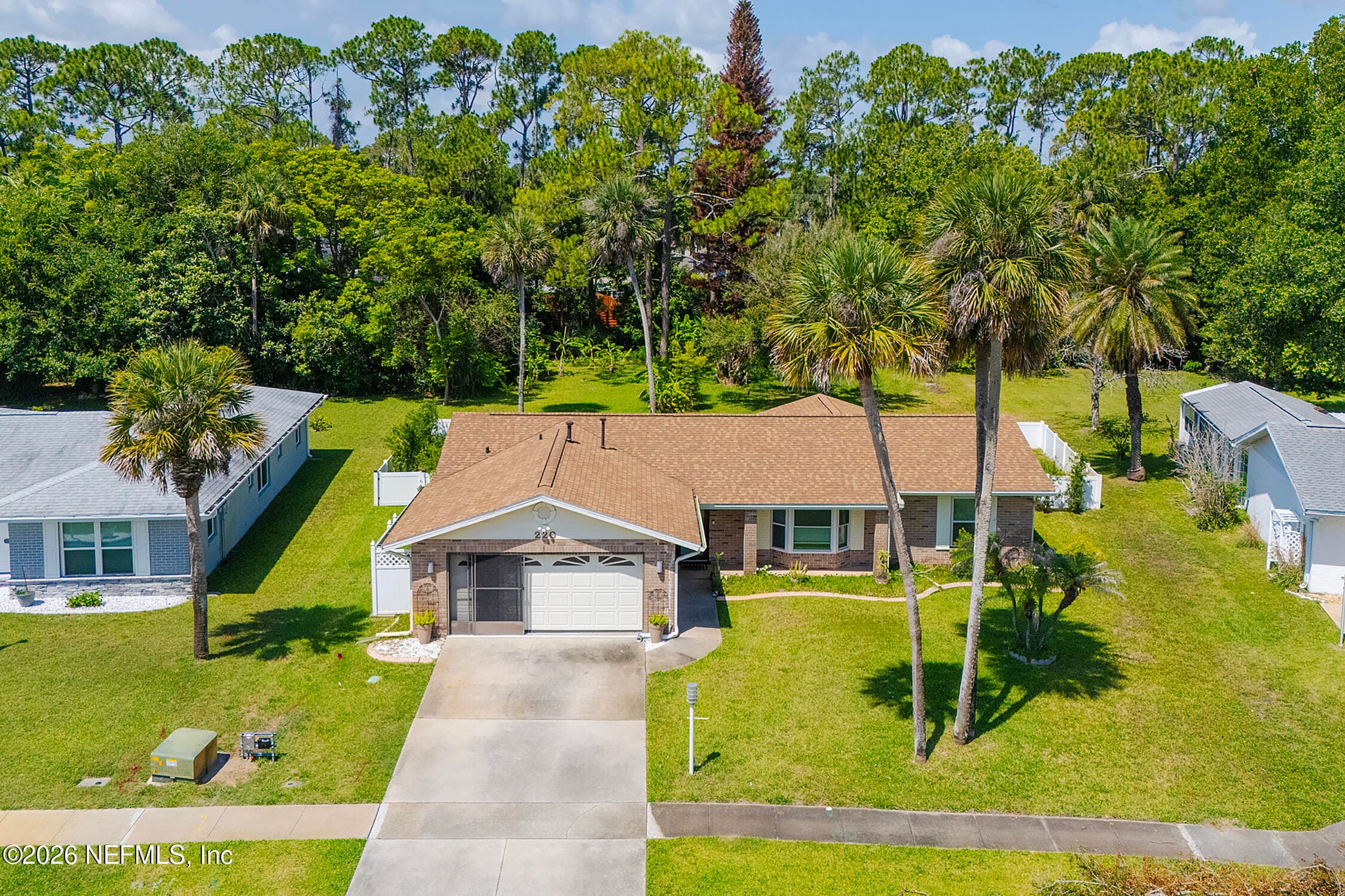220 YORKTOWNE Drive, Daytona Beach — photo 3