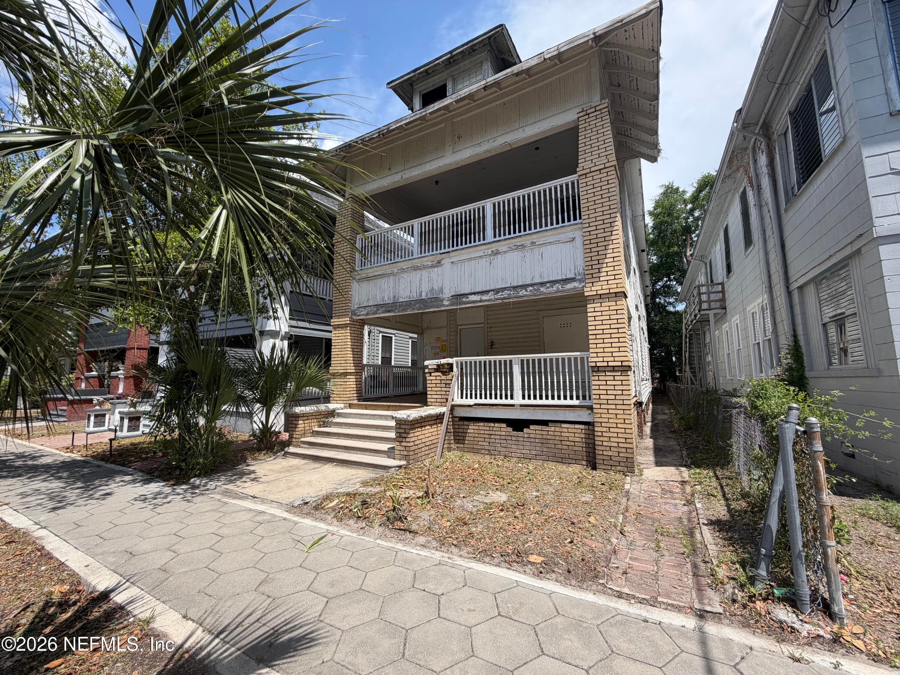1619 N LAURA Street N, Jacksonville — exterior