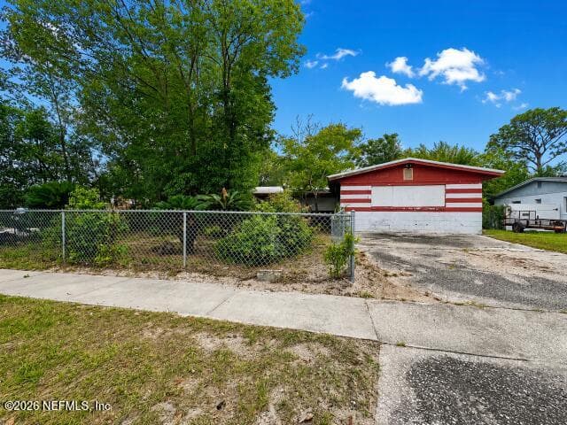 5746 TEMPEST Street, Jacksonville — photo 2