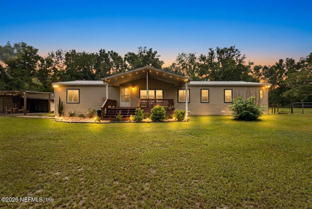 412 SW FENTON Glen, Fort White — exterior