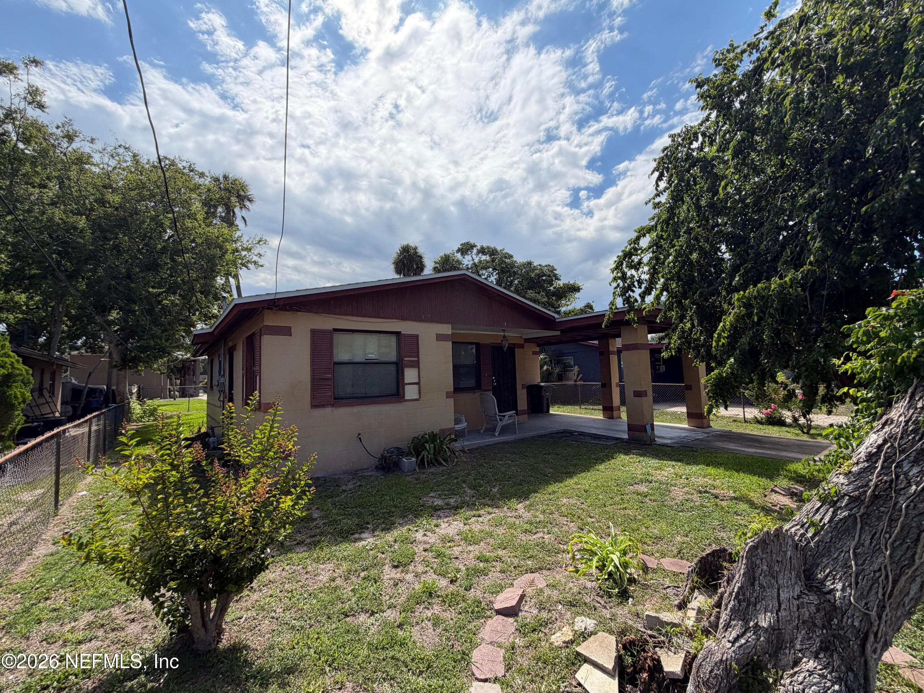 608 S CAROLINE Street, Daytona Beach, FL 32114, Daytona Beach — exterior