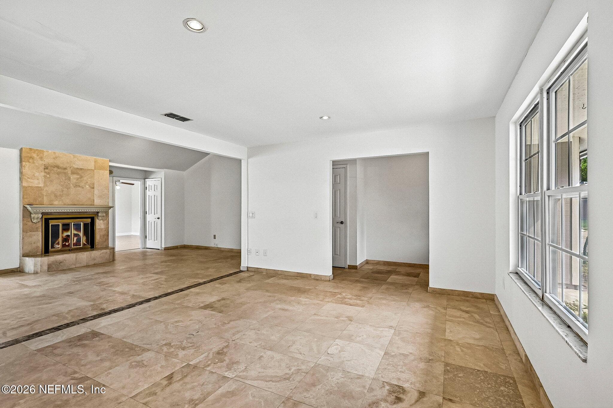 10720 KNOTTINGBY Drive, Jacksonville — photo 3
