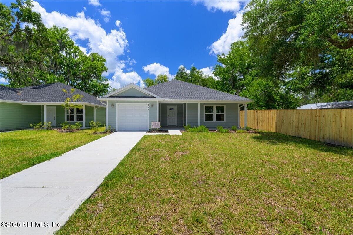 302 S 14TH Street, Palatka — exterior