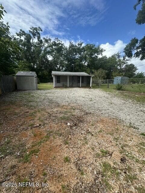 115 E HICKS Street, Palatka — photo 2