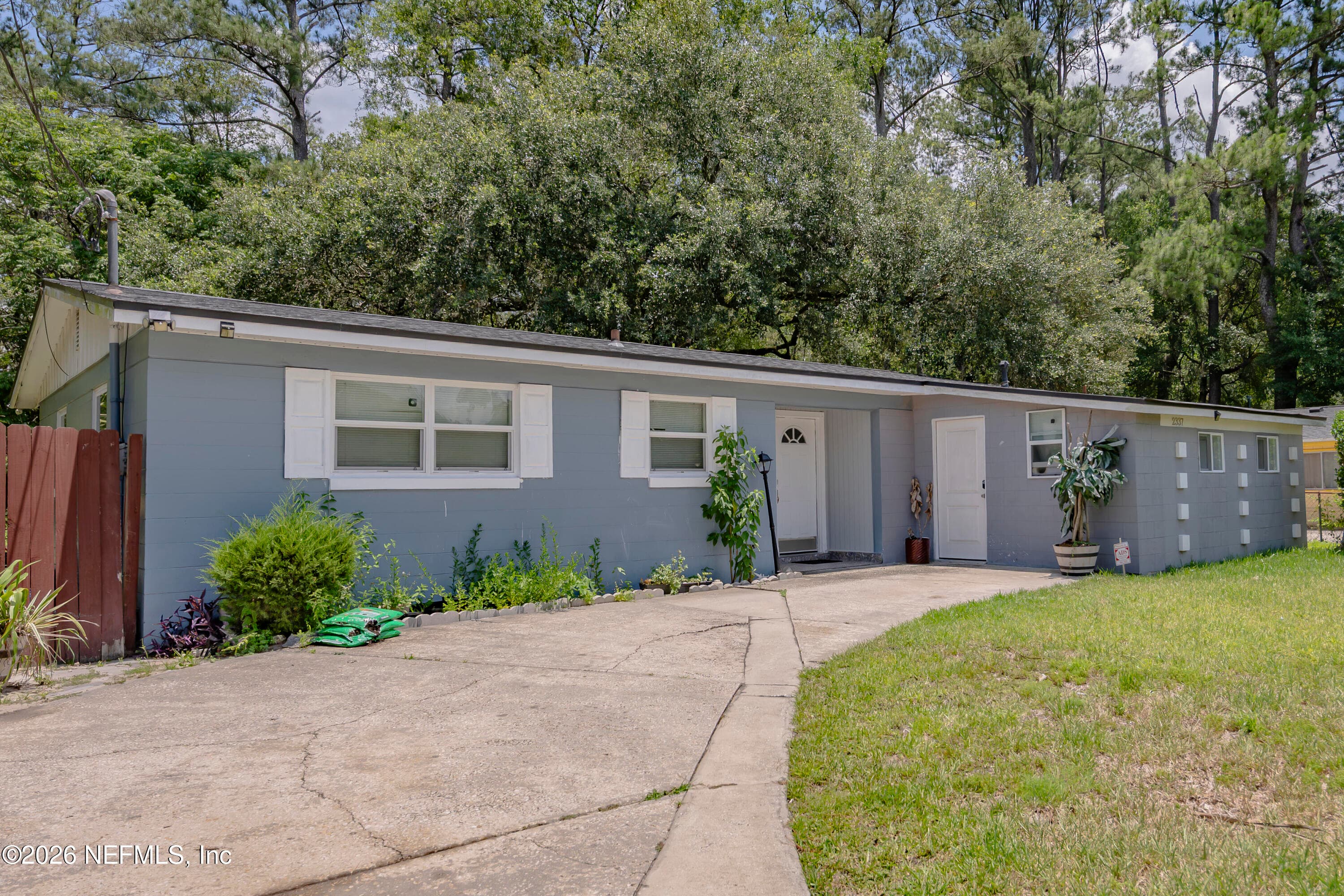 2337 BETSY Drive, Jacksonville — photo 2