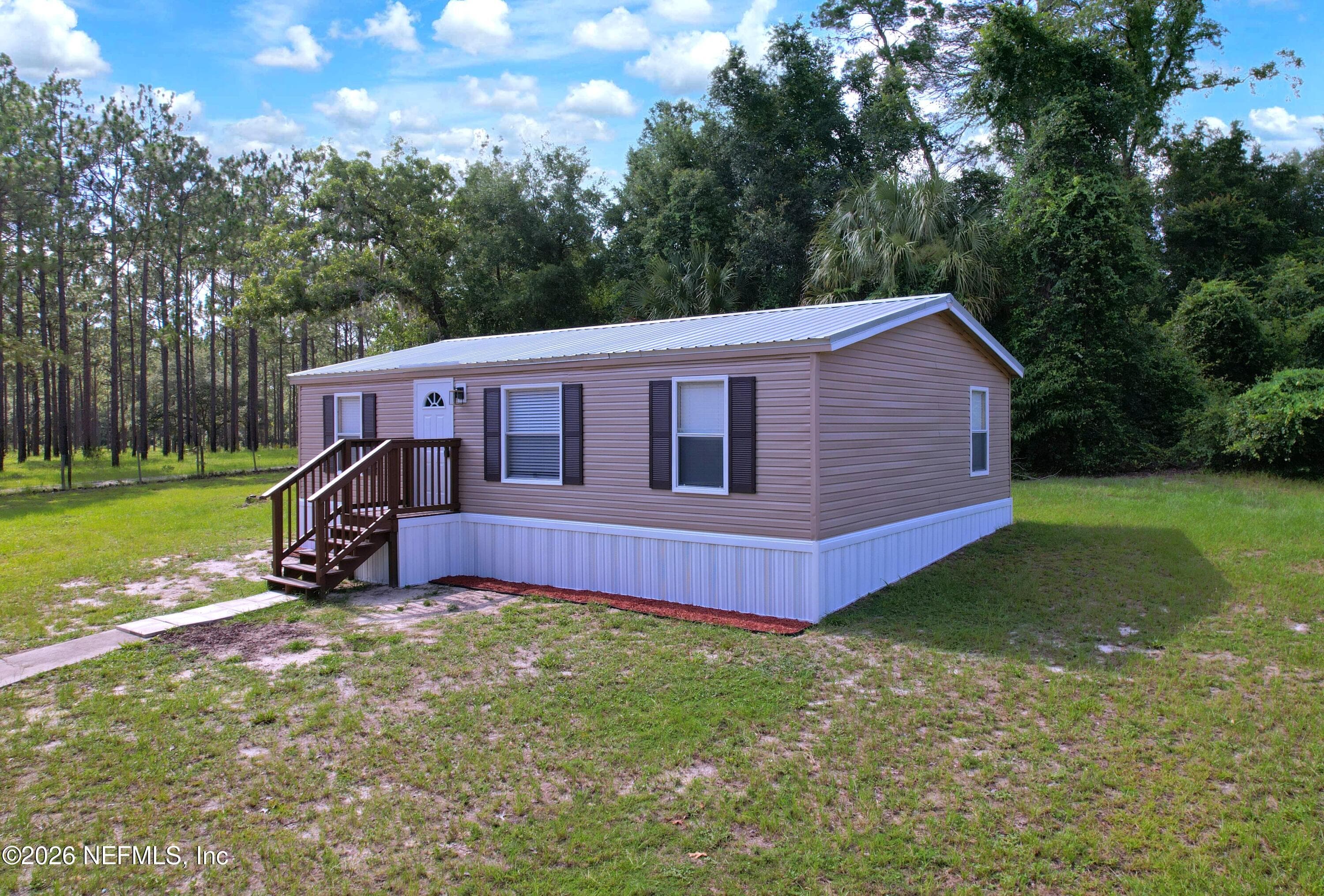 102 DALTON Court, Satsuma — photo 3