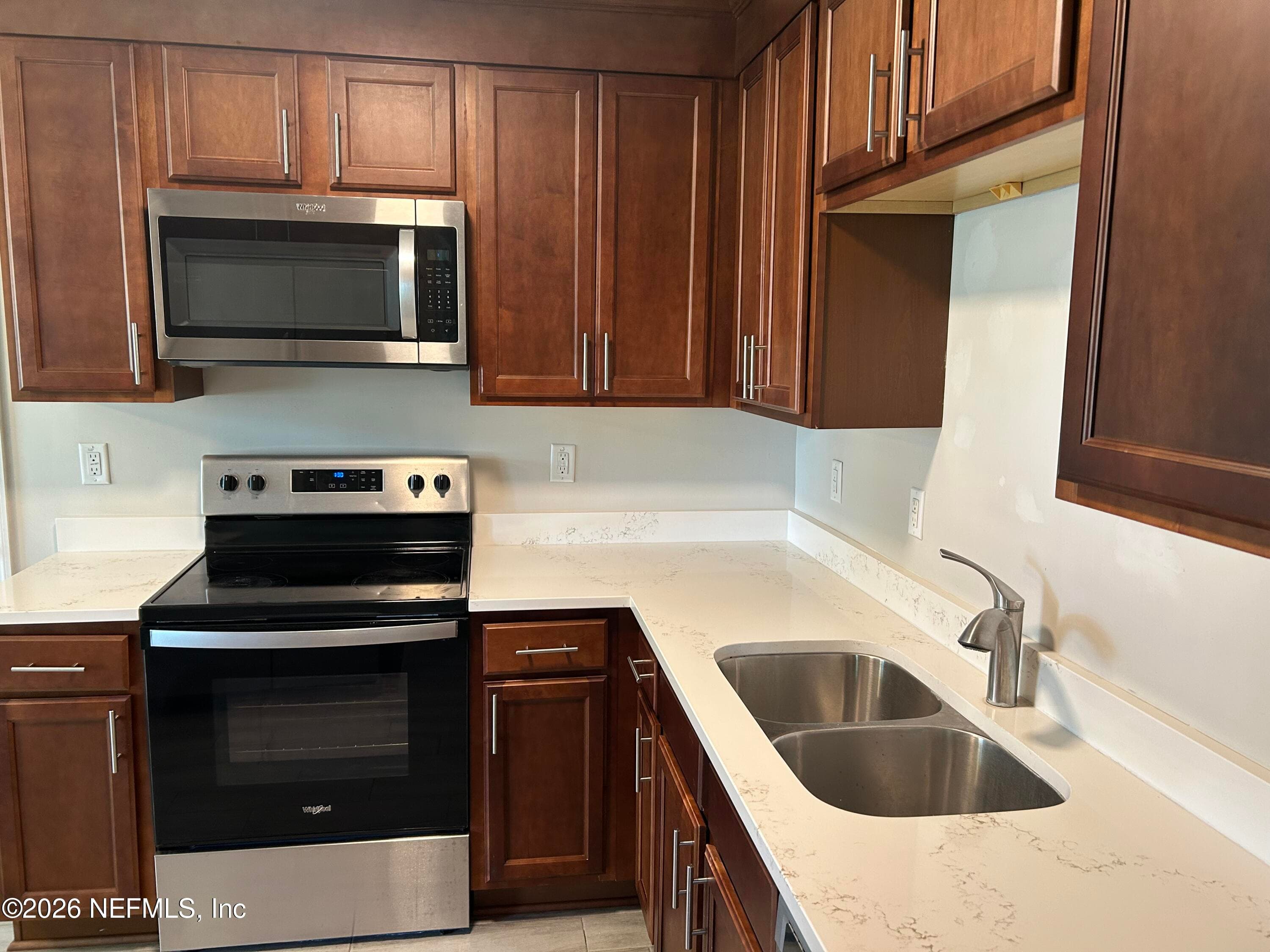 421 7TH Street N, Jacksonville Beach — photo 3