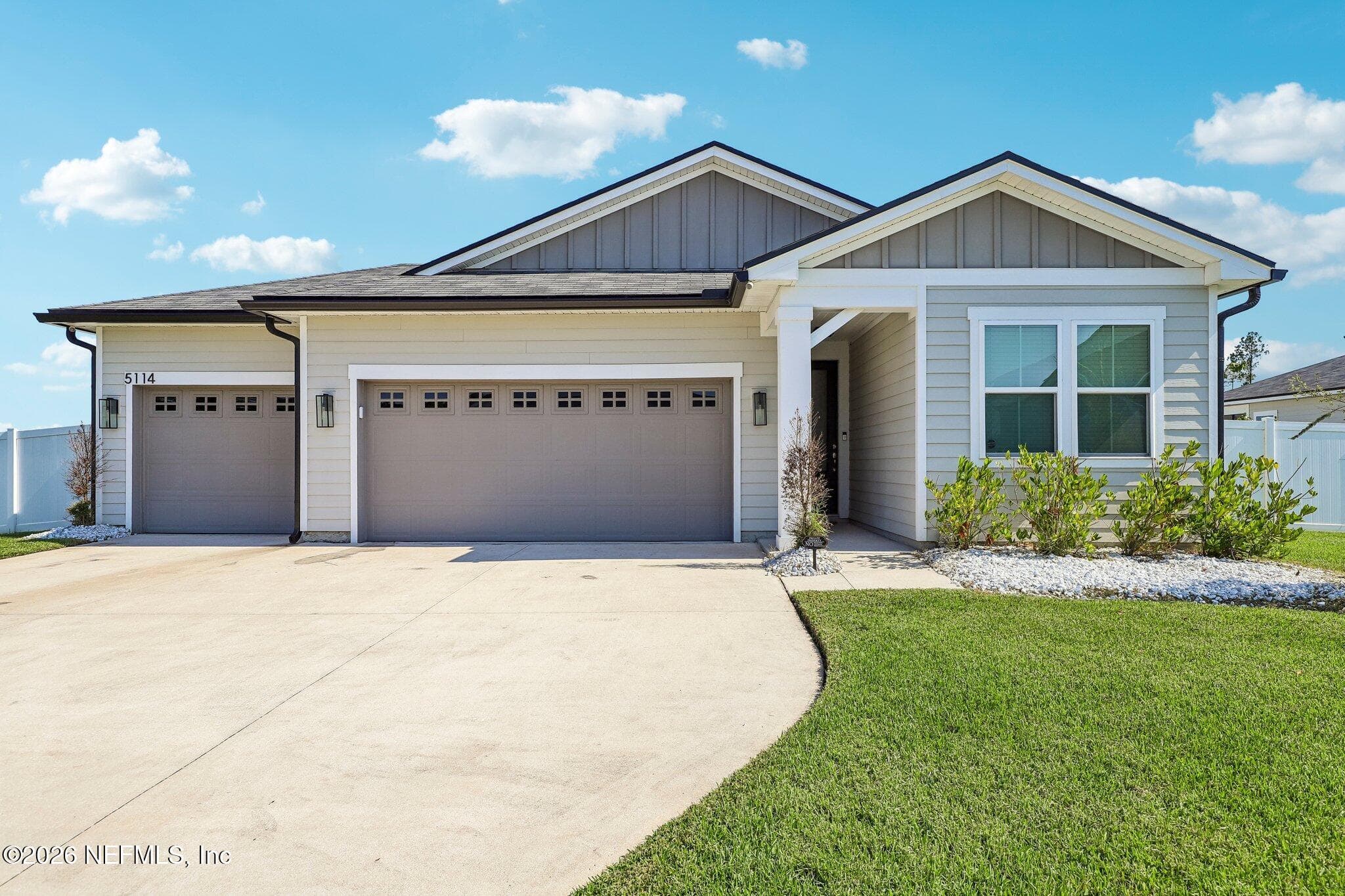 5114 ANGEL LAKE Drive, Jacksonville — exterior