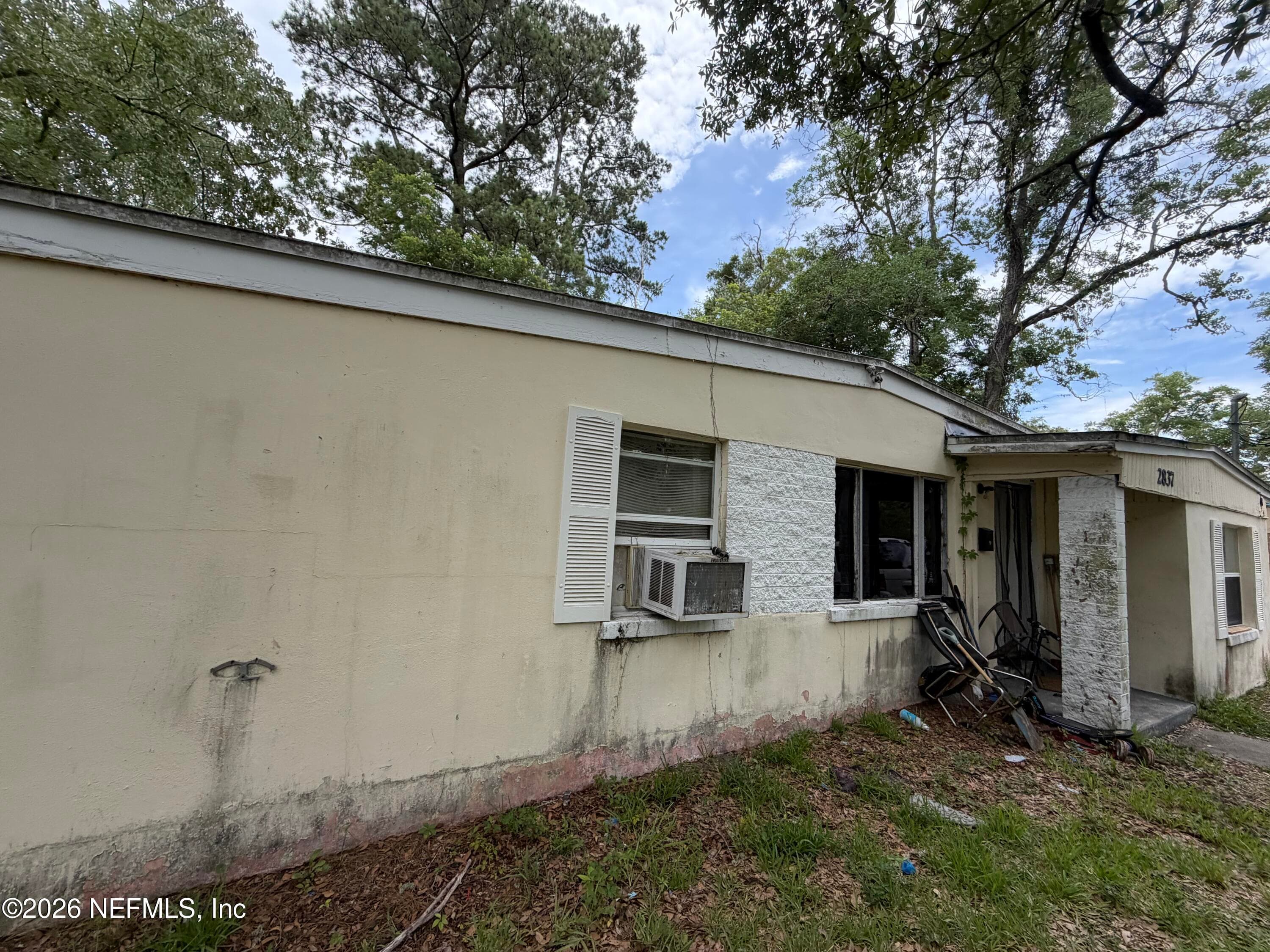 2837 LIPPIA Road, Jacksonville — exterior