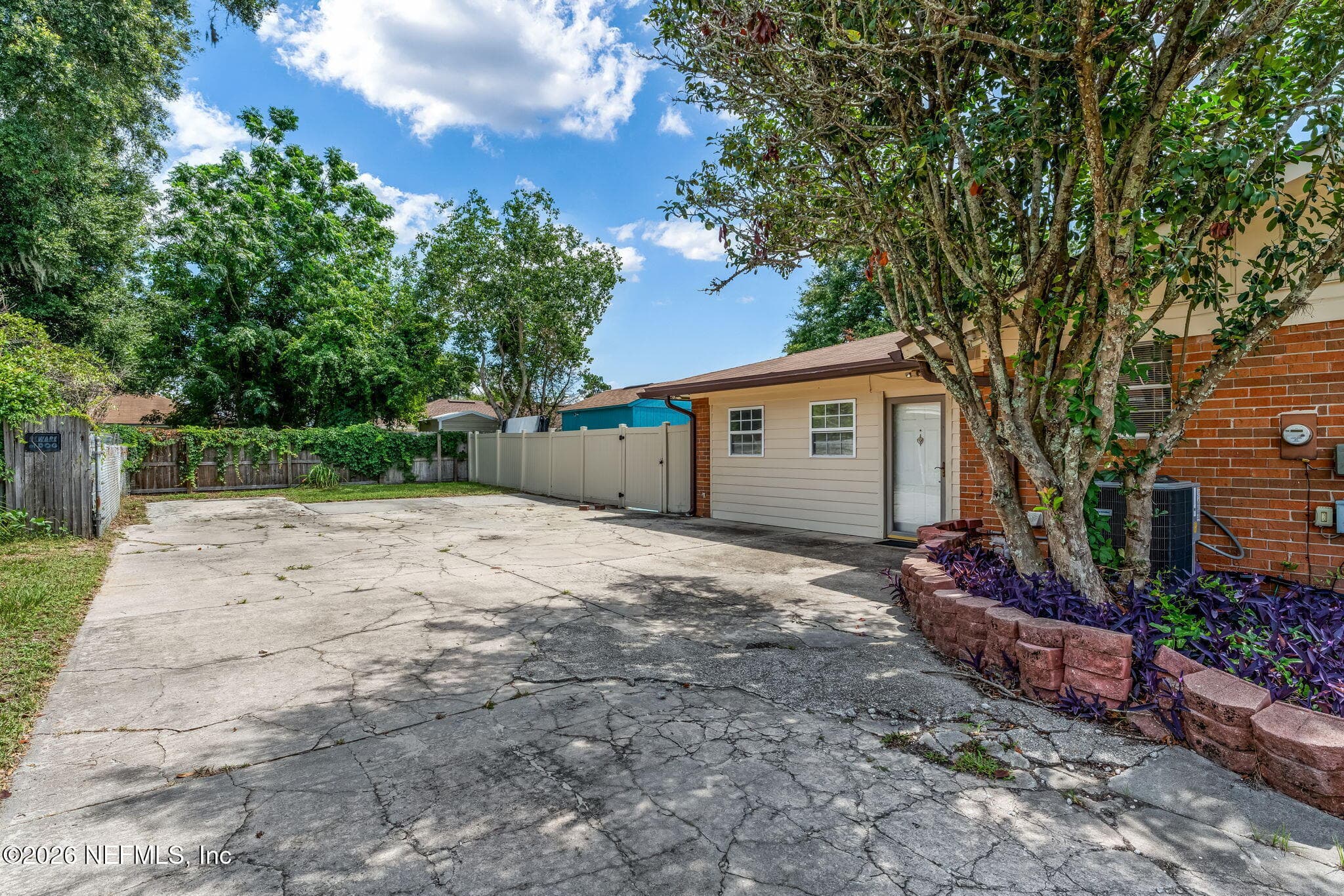 7307 MAPLE TREE Drive, Jacksonville — photo 3