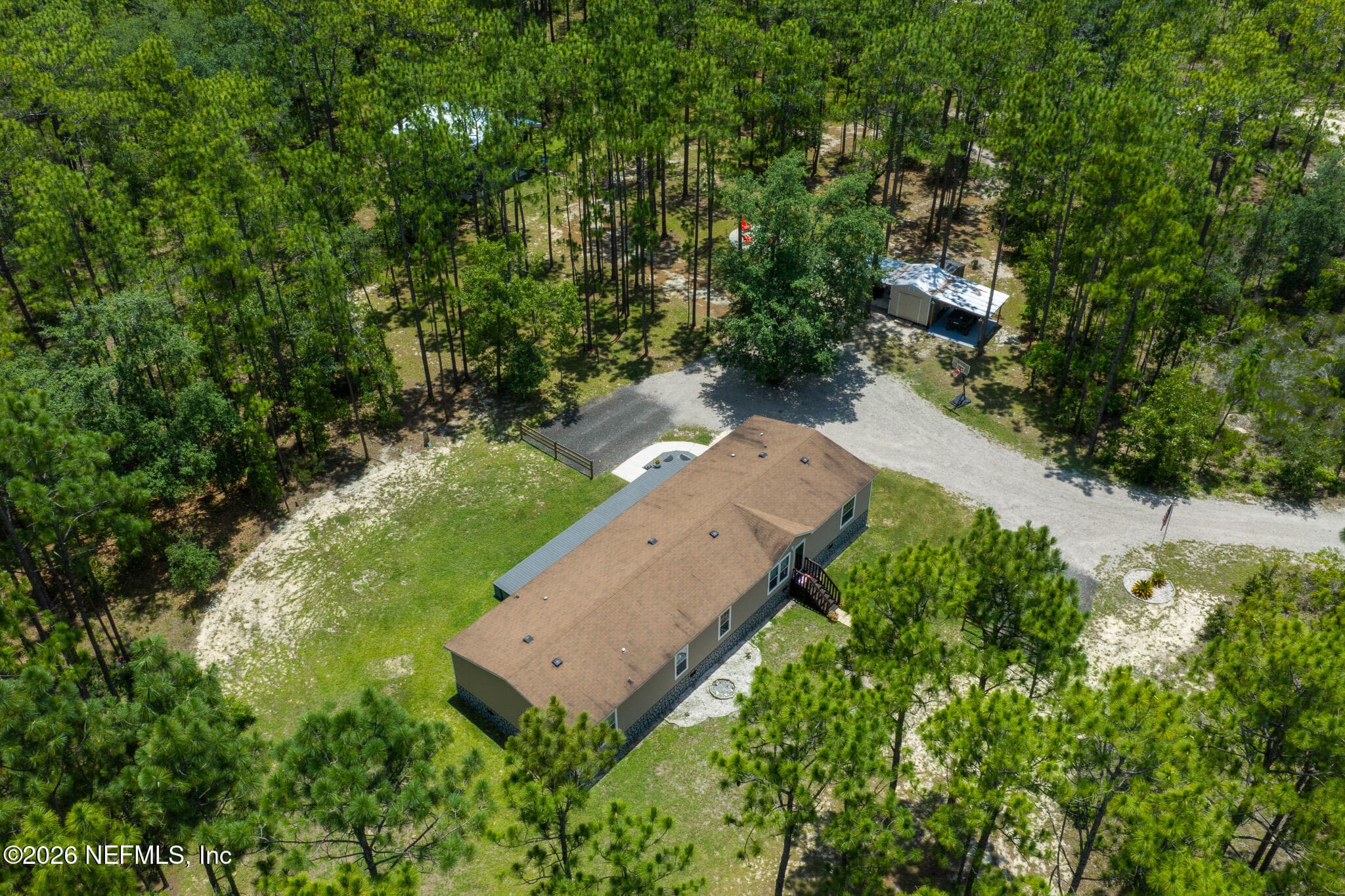 105 BUCK RUN Trail, Hawthorne — photo 2