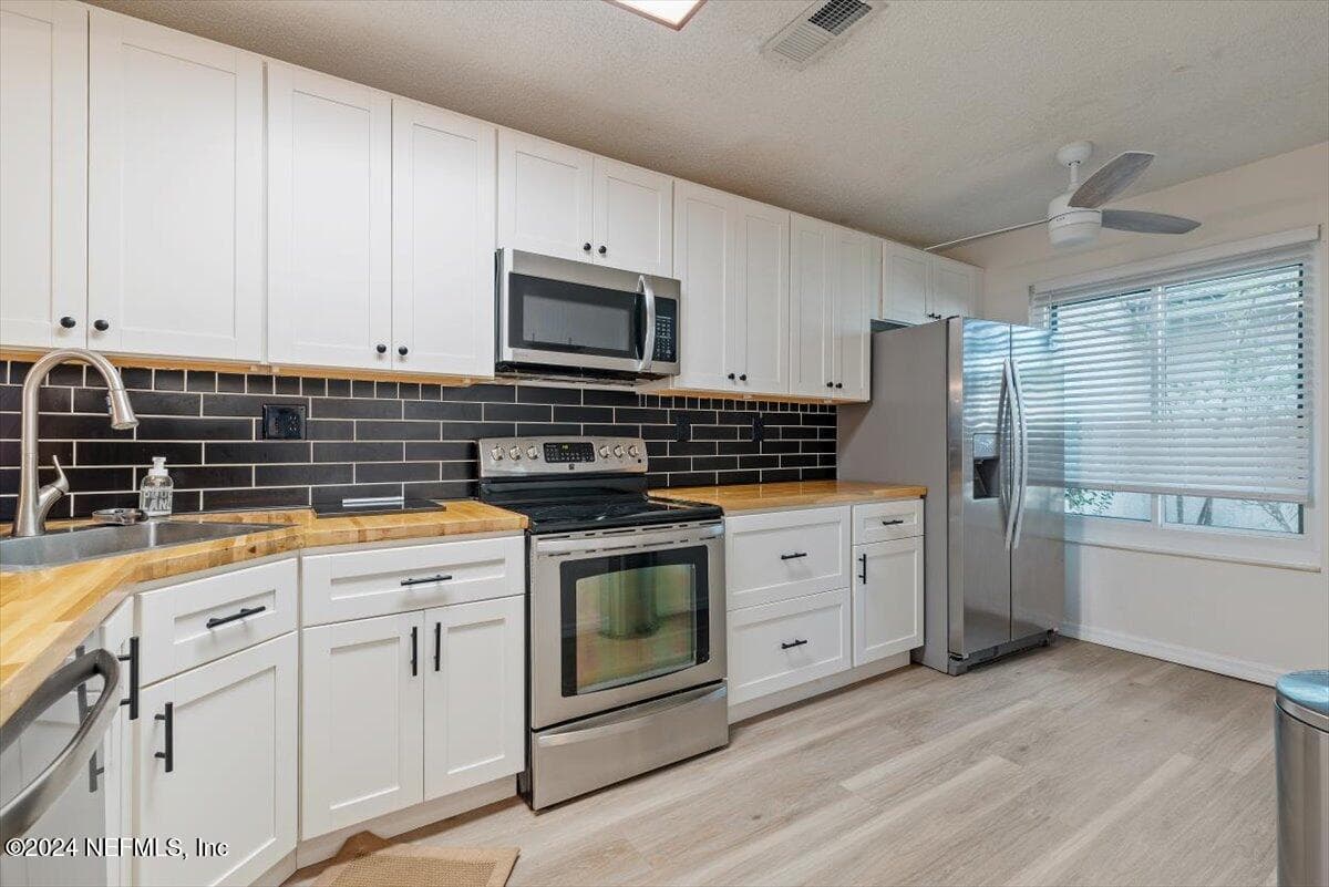 7701 BAYMEADOWS Circle W 1124, Jacksonville — photo 2
