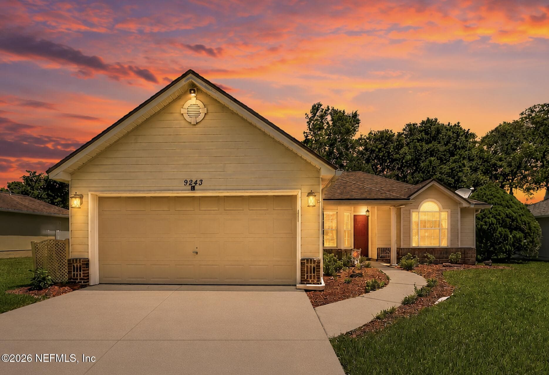 9243 DALE VIEW Lane W, Jacksonville — exterior