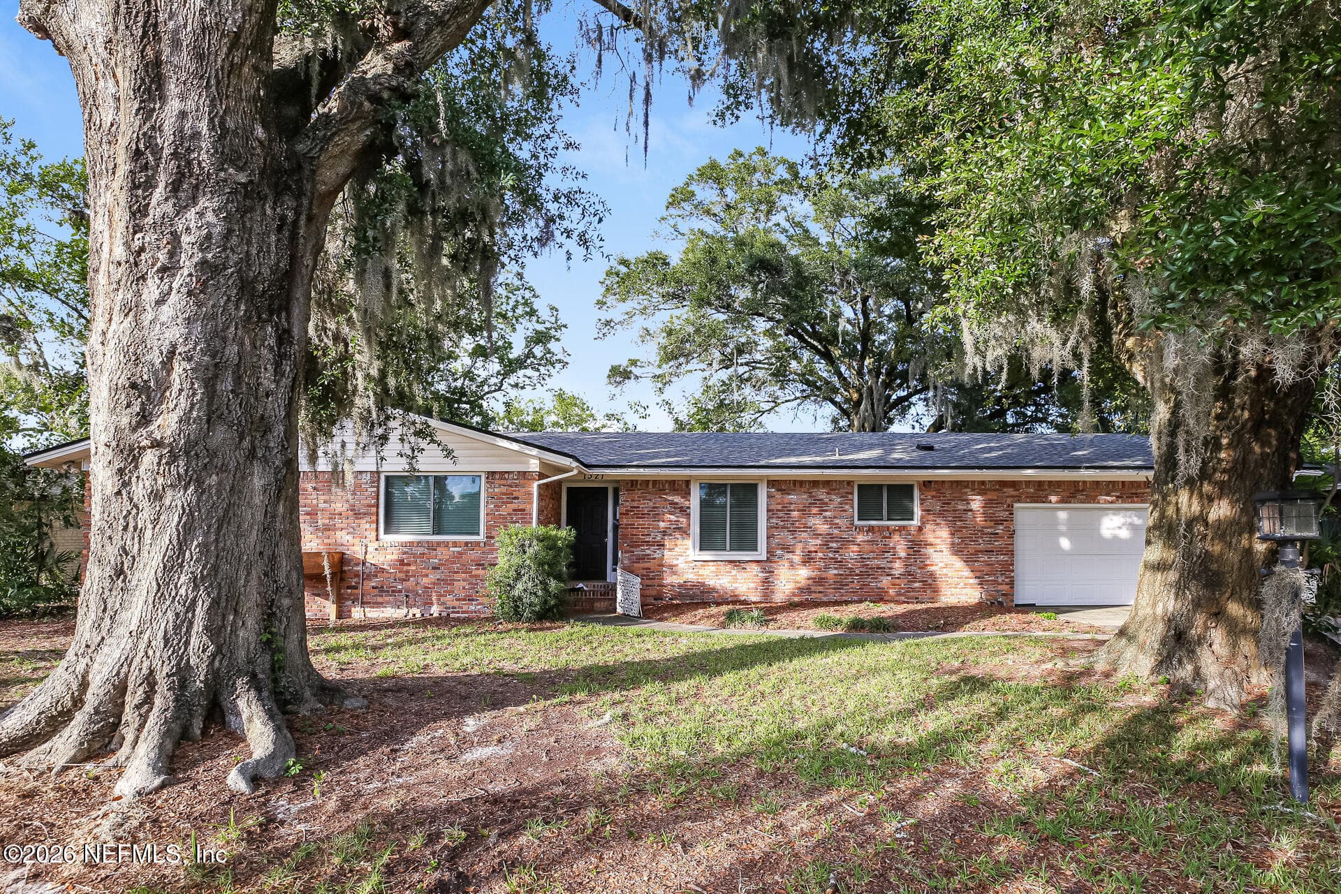 1321 GRANDVIEW Drive, Jacksonville — exterior