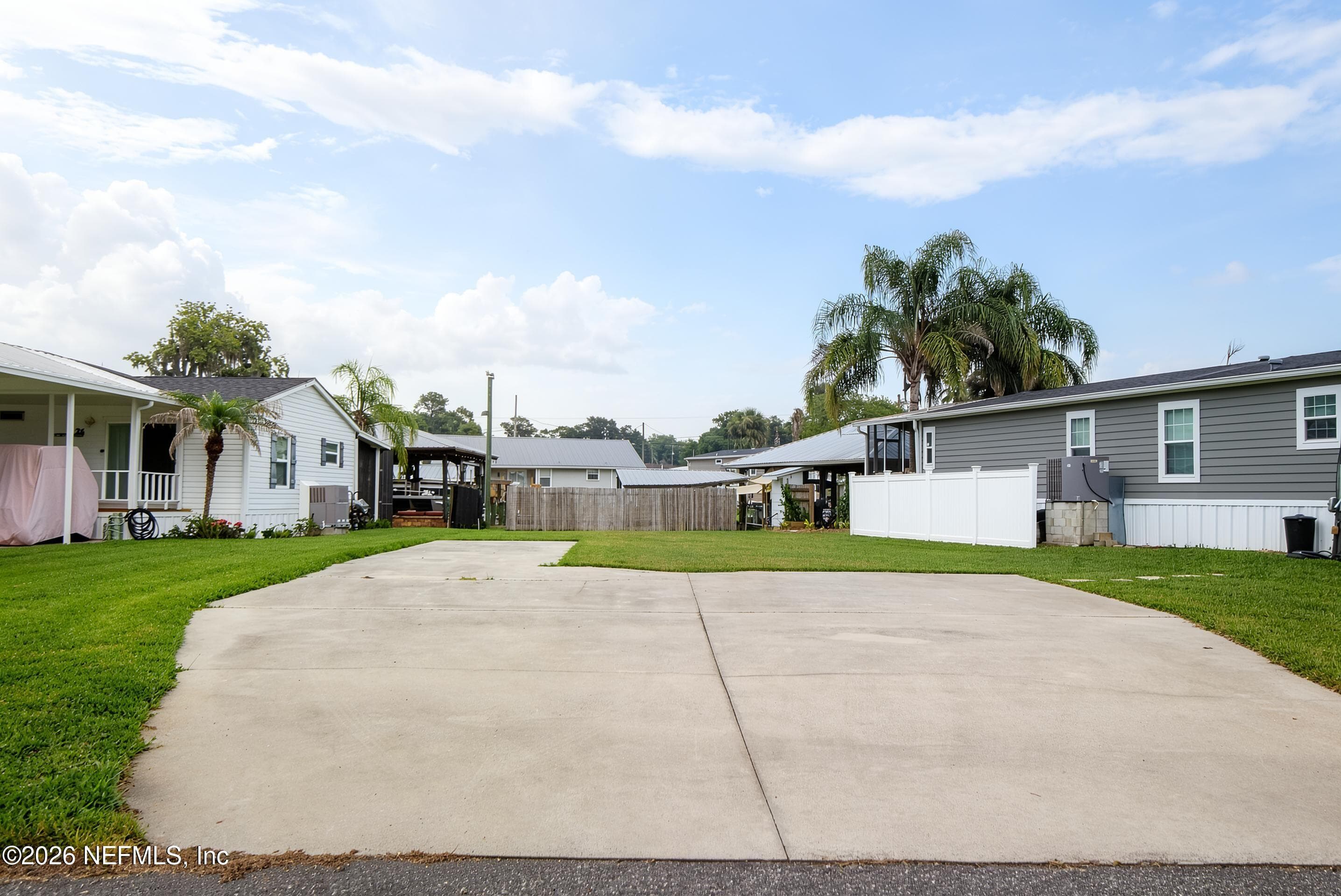 25 SCOTT Street, Welaka, FL 32193, Welaka — exterior