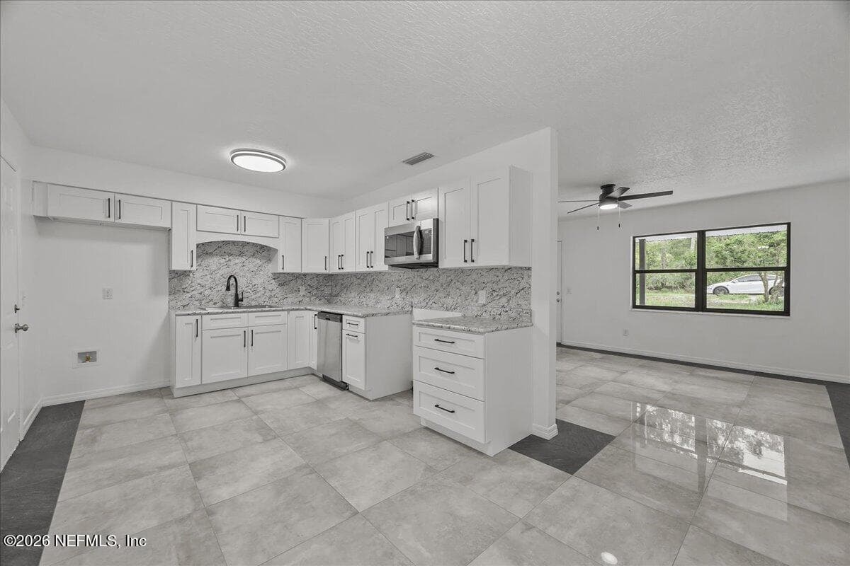 109 IVEY Road, San Mateo, FL 32187, San Mateo — exterior