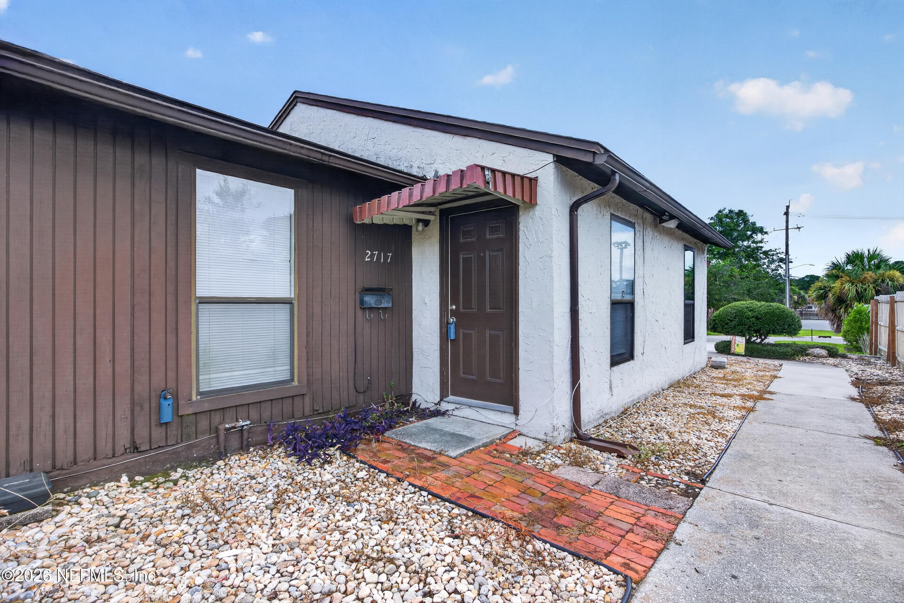 2715 TROLLIE Lane, Jacksonville — exterior