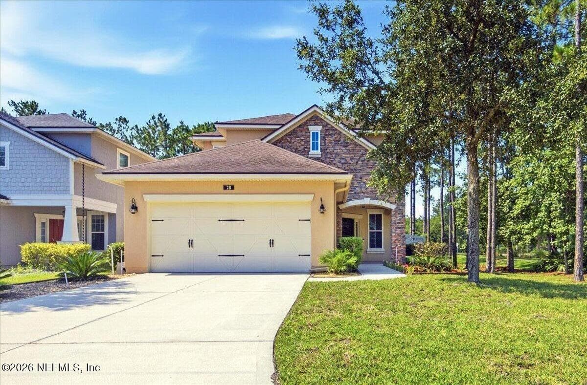 28 FOREST EDGE Drive, St. Johns — photo 2