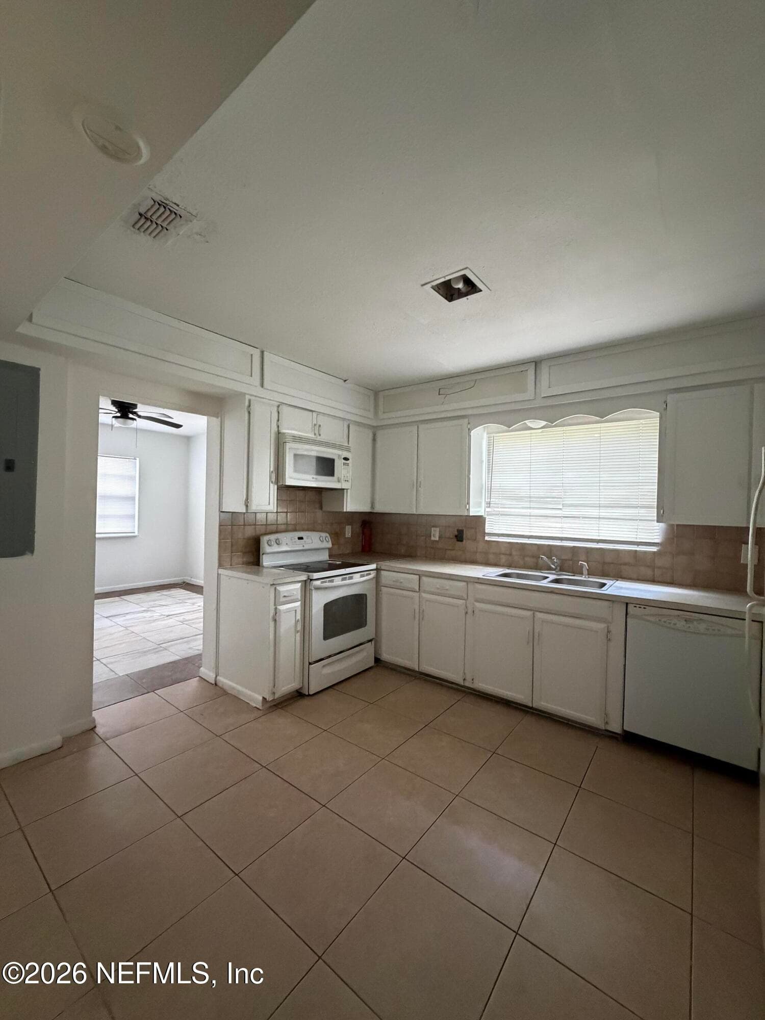 528 TROUT RIVER Drive, Jacksonville, FL 32208, Jacksonville — photo 3