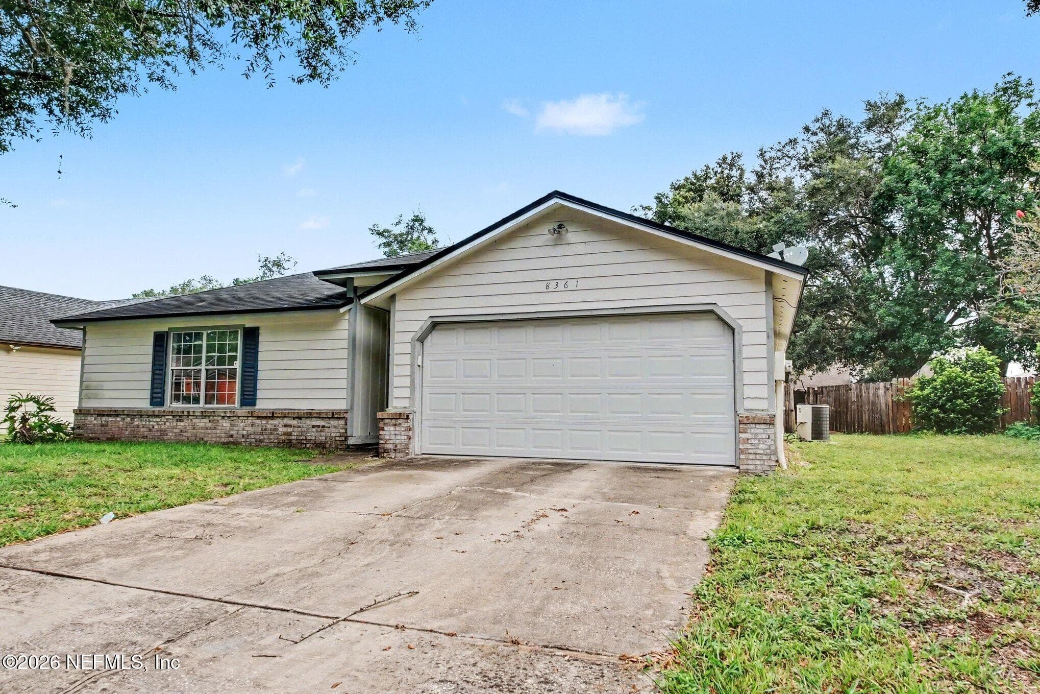 8361 ROCKRIDGE Drive, Jacksonville — photo 3