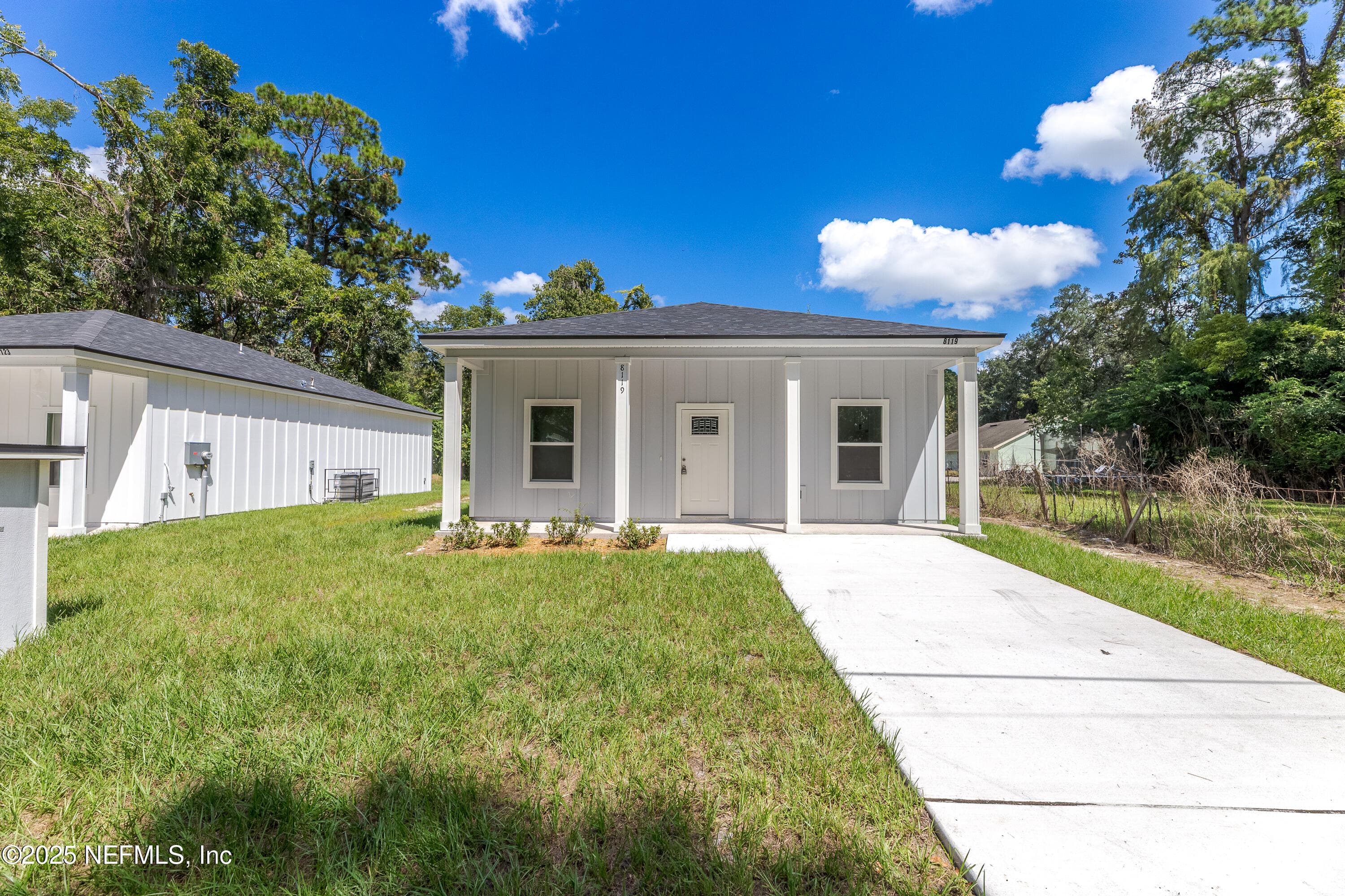 8119 SISKIN Avenue, Jacksonville — exterior