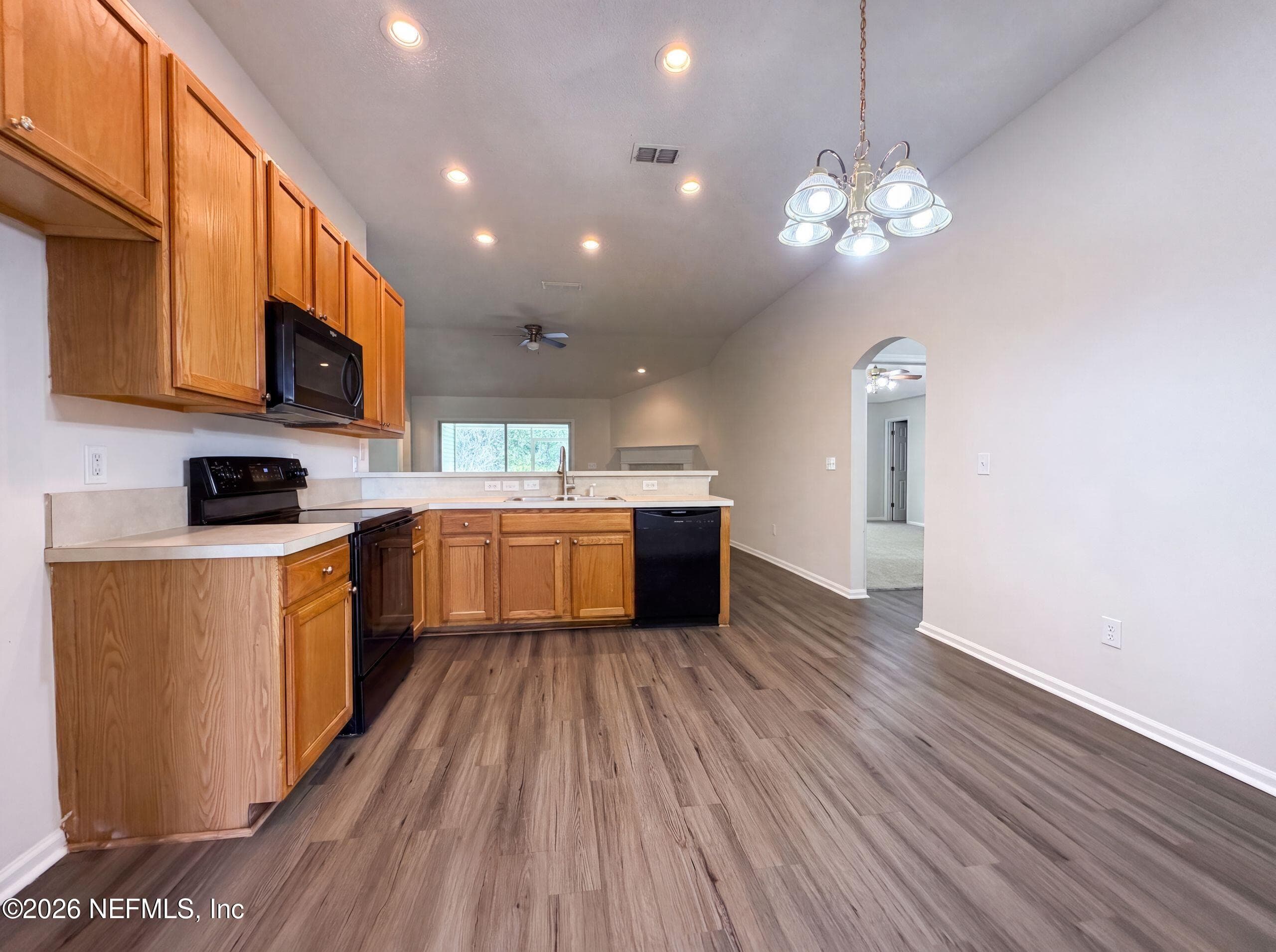 8436 STAPLEHURST Drive W, Jacksonville, FL 32244, Jacksonville — photo 2