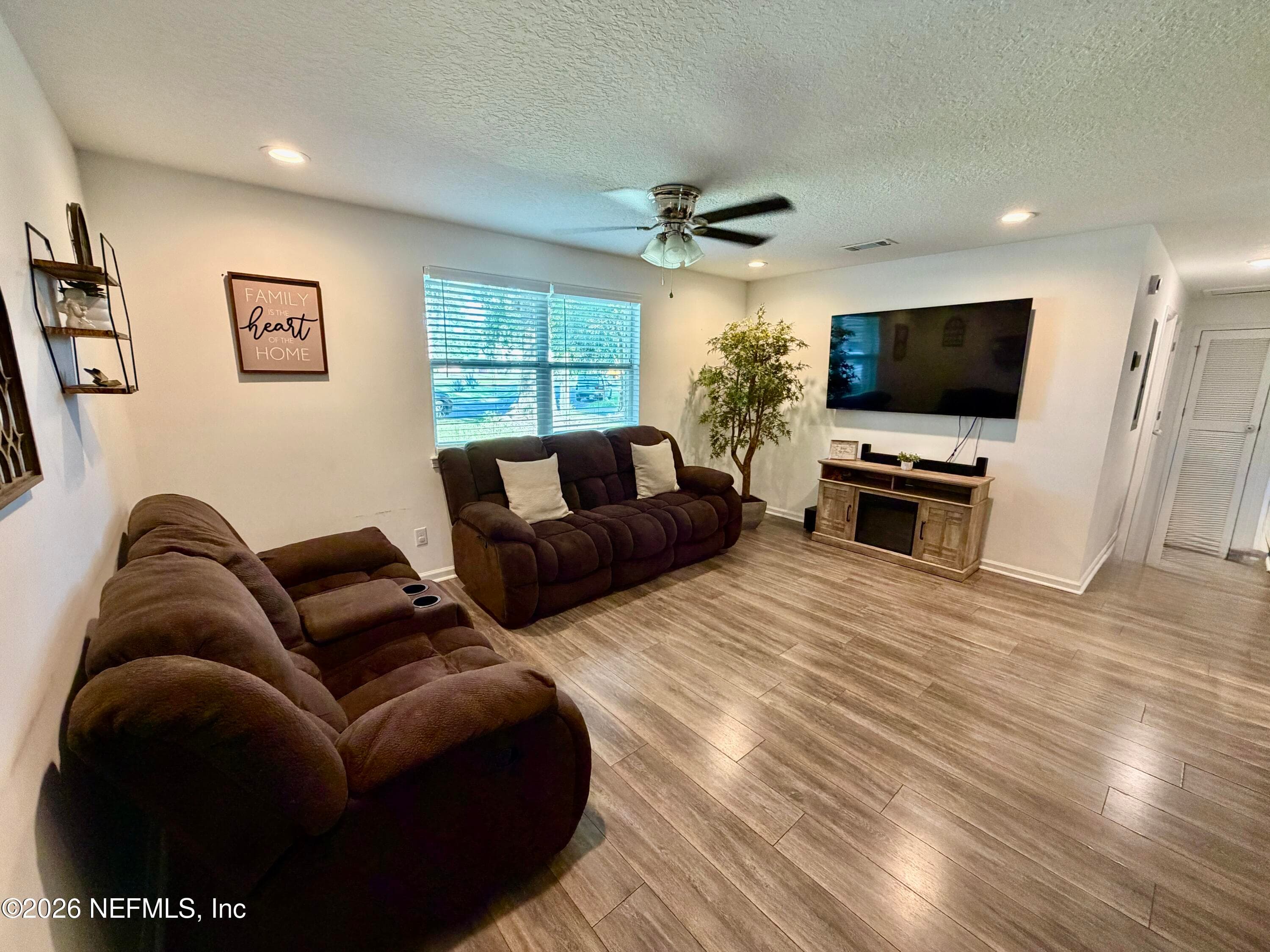 4751 LINCREST Drive N, Jacksonville, FL 32208, Jacksonville — photo 2