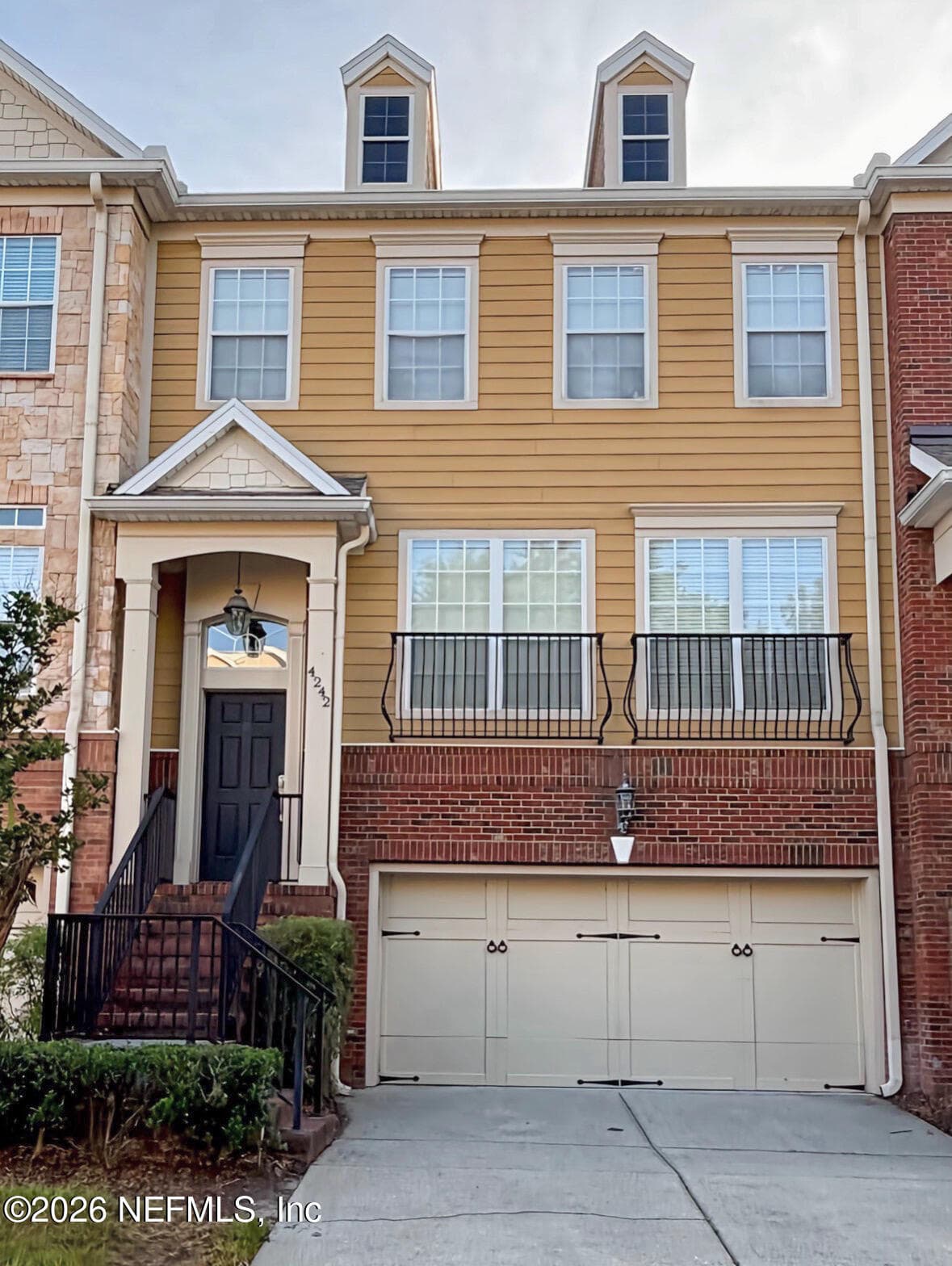 4242 STUDIO PARK Avenue, Jacksonville — exterior