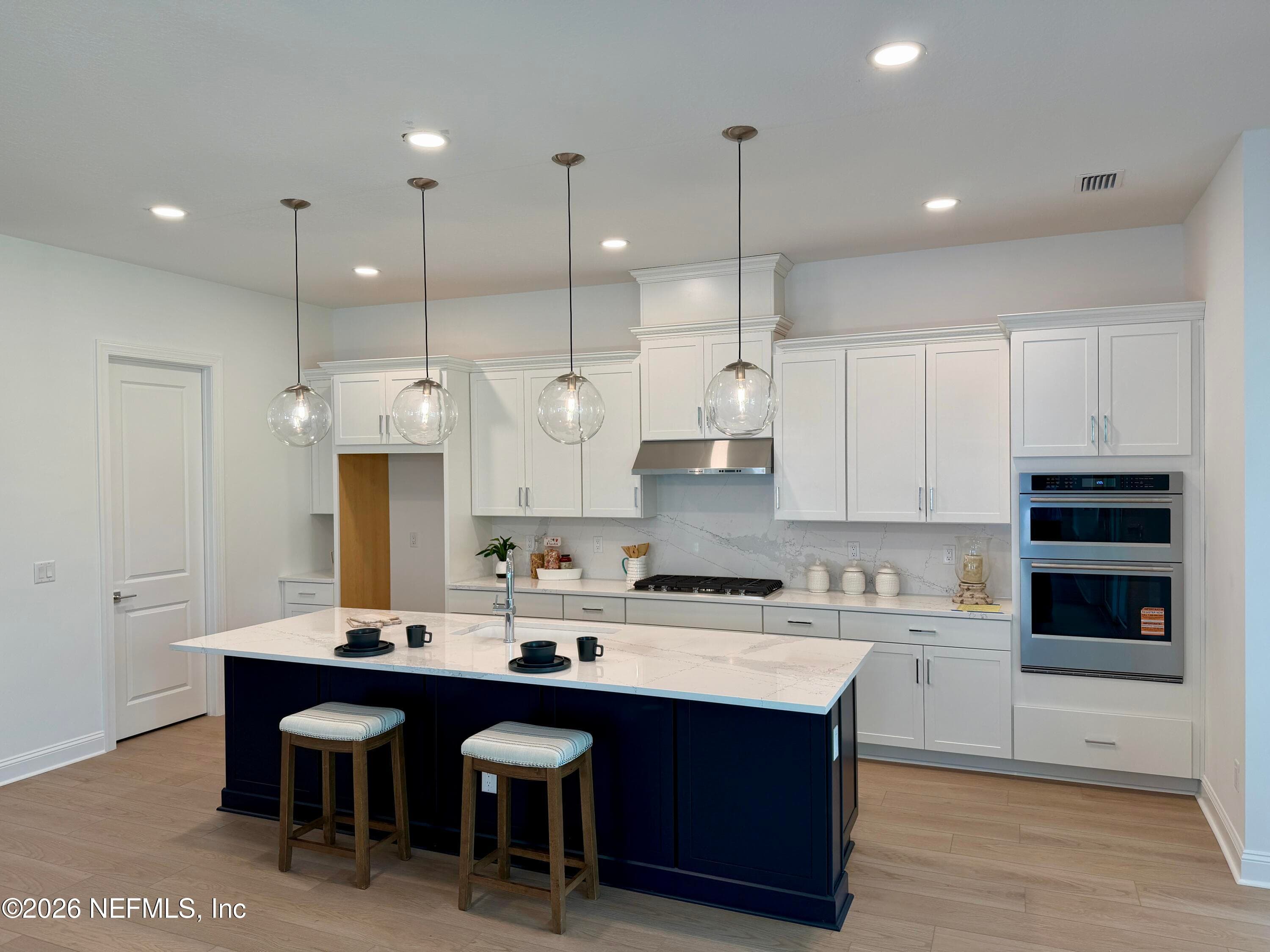 12127 ENDEAVOR Drive, Jacksonville — photo 2