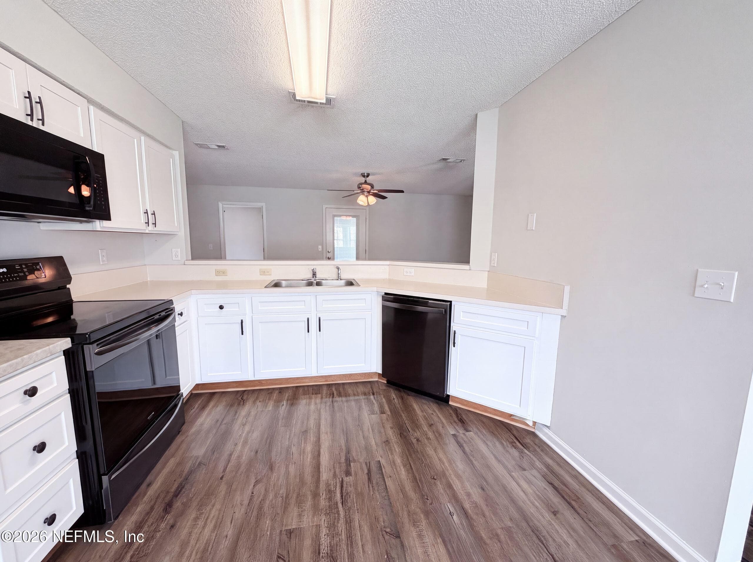 1708 ASHWOOD Circle, Middleburg, FL 32068, Middleburg — photo 2
