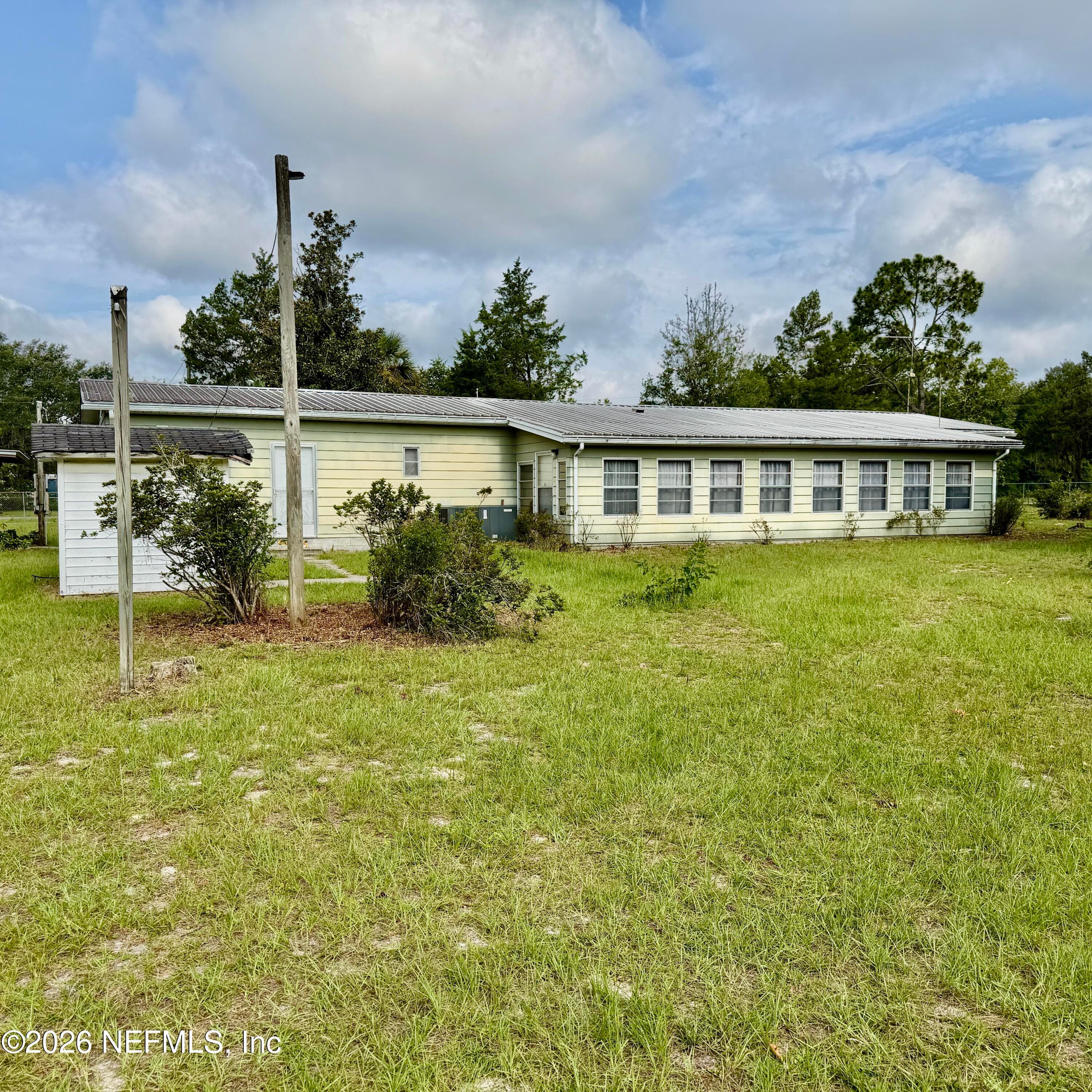 304 DAWN Avenue, Interlachen — photo 3