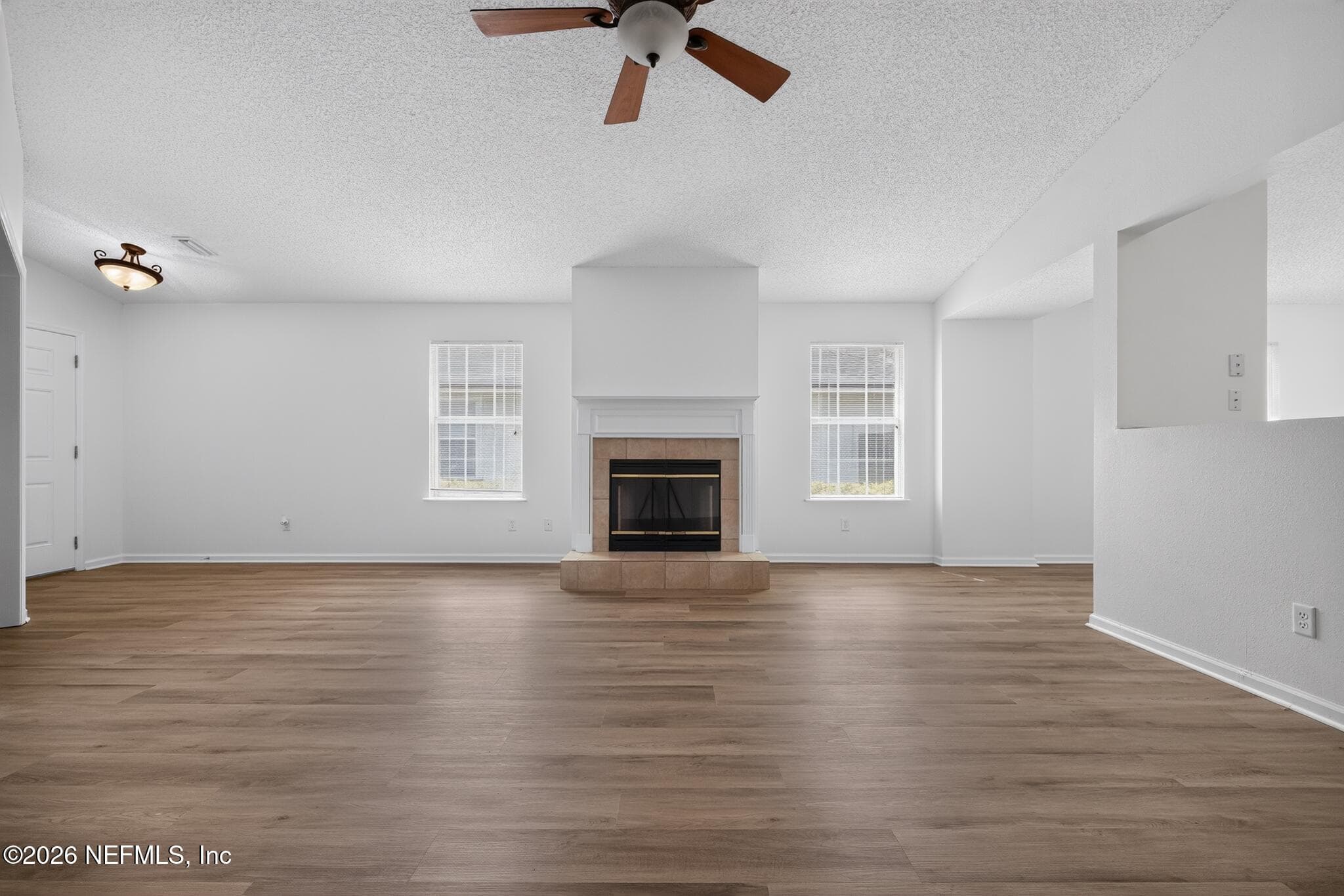 8066 LEAFCREST Drive, Jacksonville — photo 3