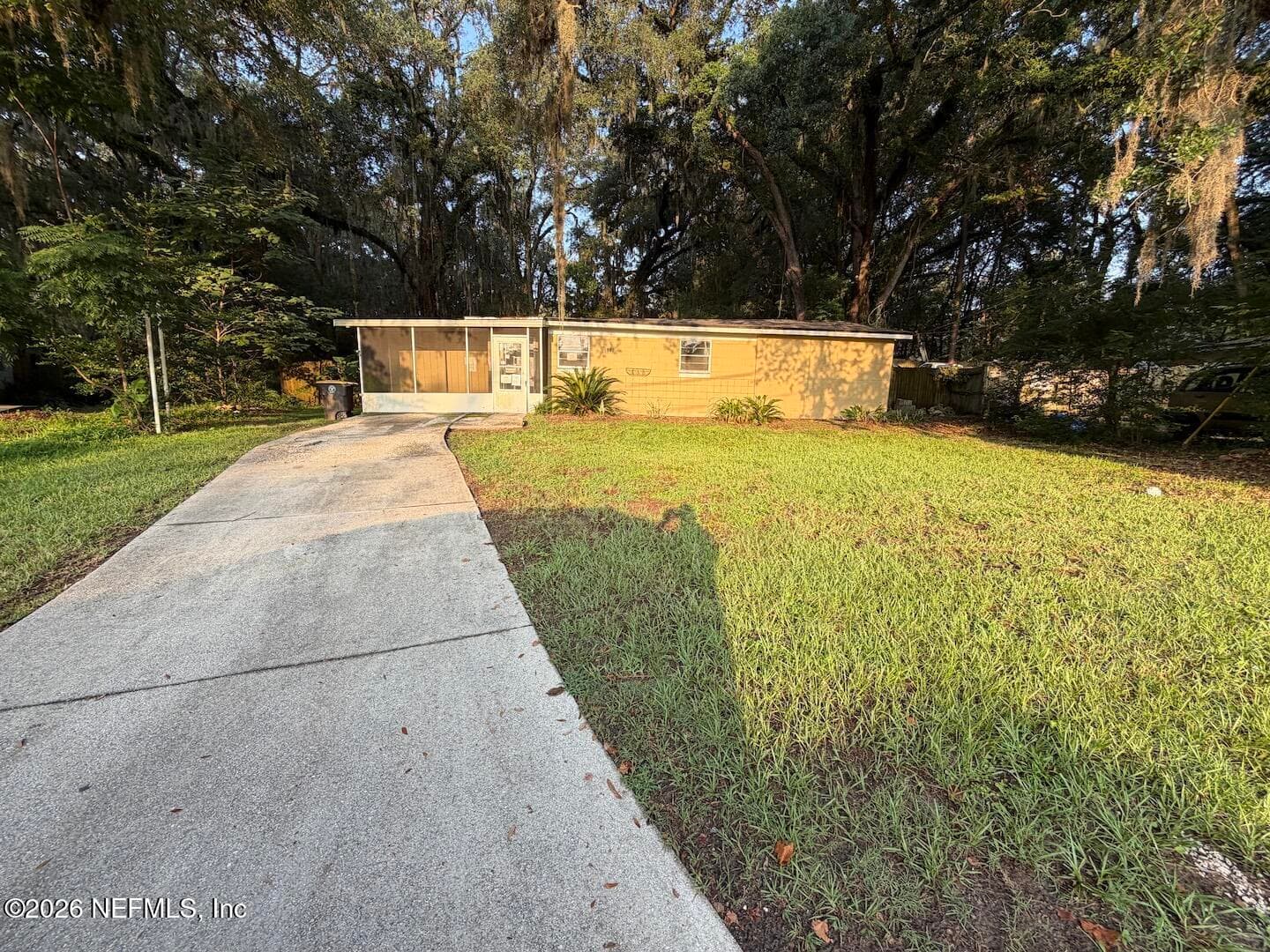 6880 TINKERBELL Lane, Jacksonville — exterior